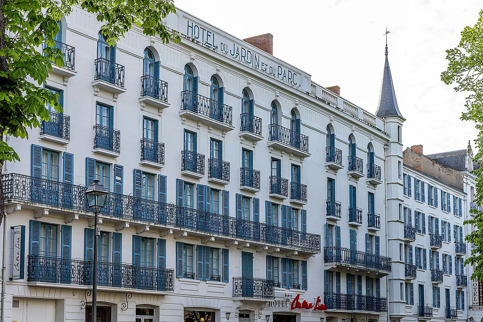 Hôtel, HÔTEL NOEMYS - NÉRIS
