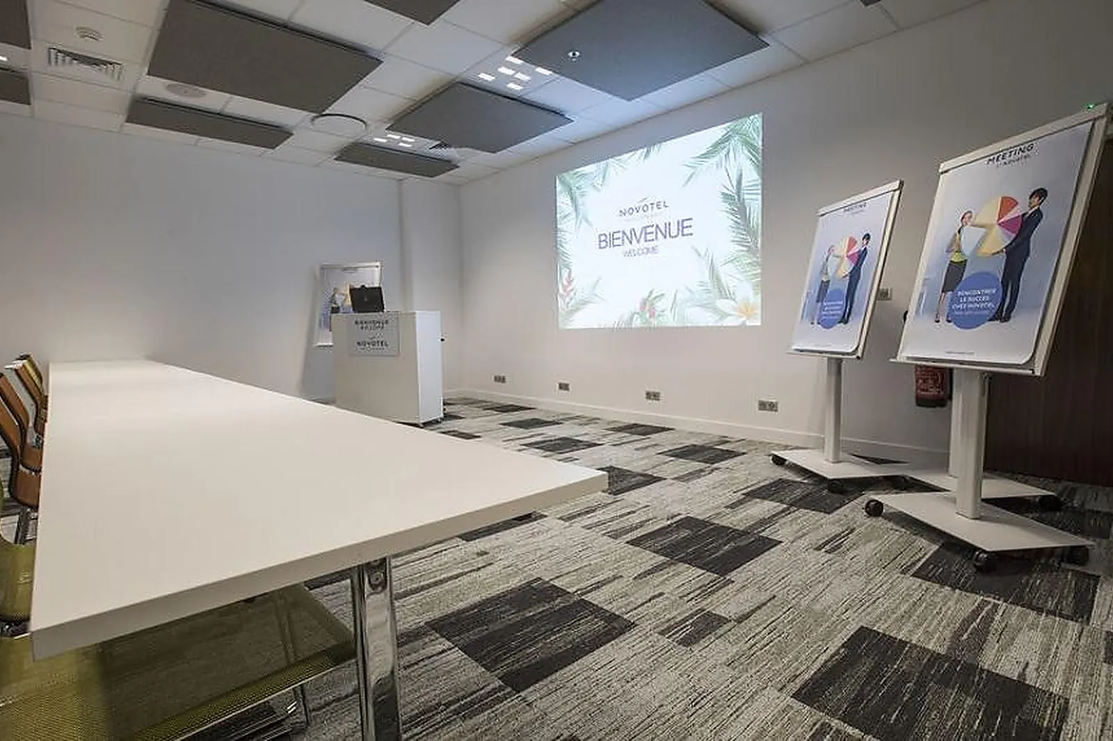 Hôtel, HÔTEL NOVOTEL LYON CONFLUENCE