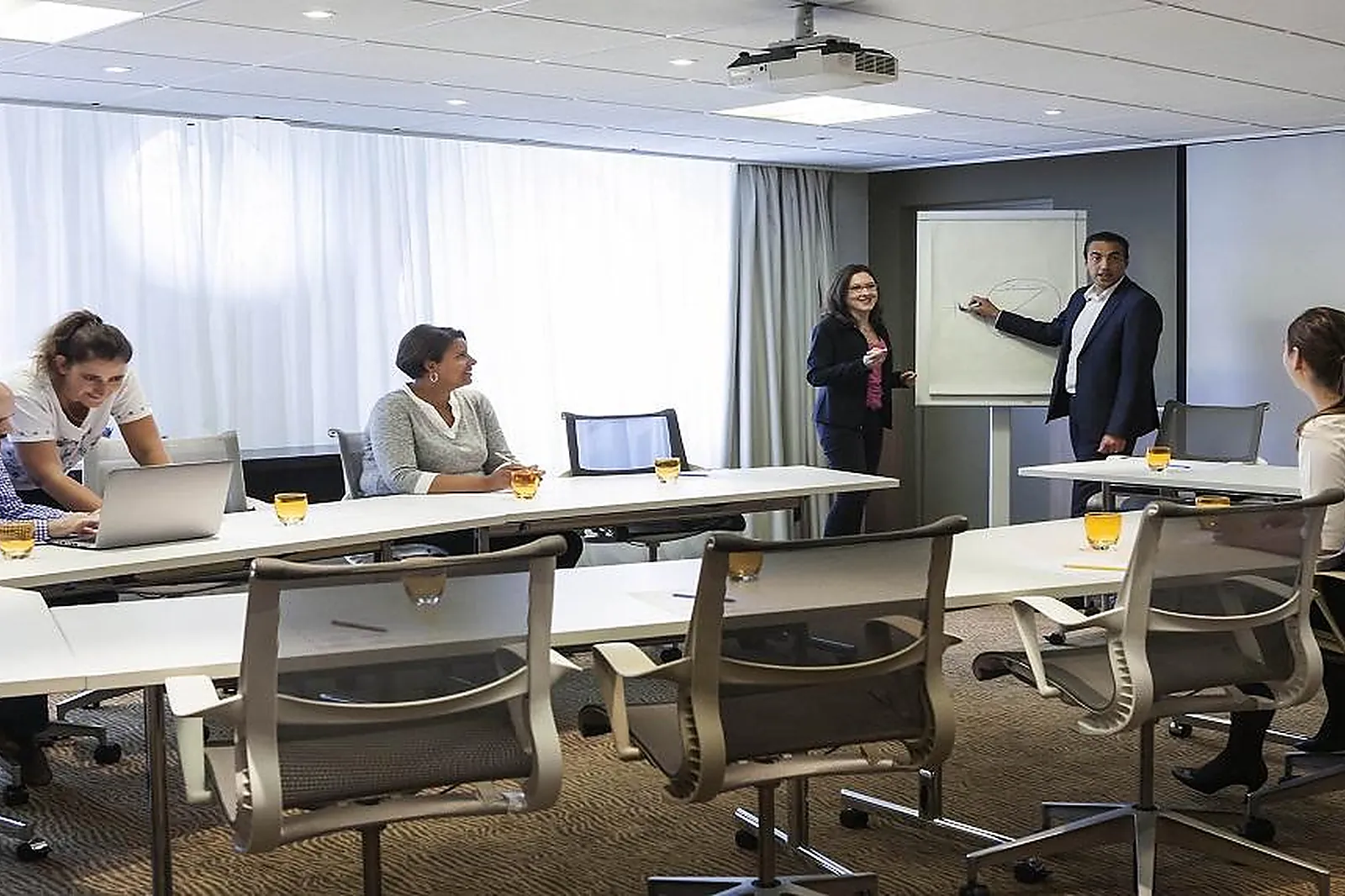 Lieux événementiels, HÔTEL NOVOTEL PARIS LA DÉFENSE ESPLANADE