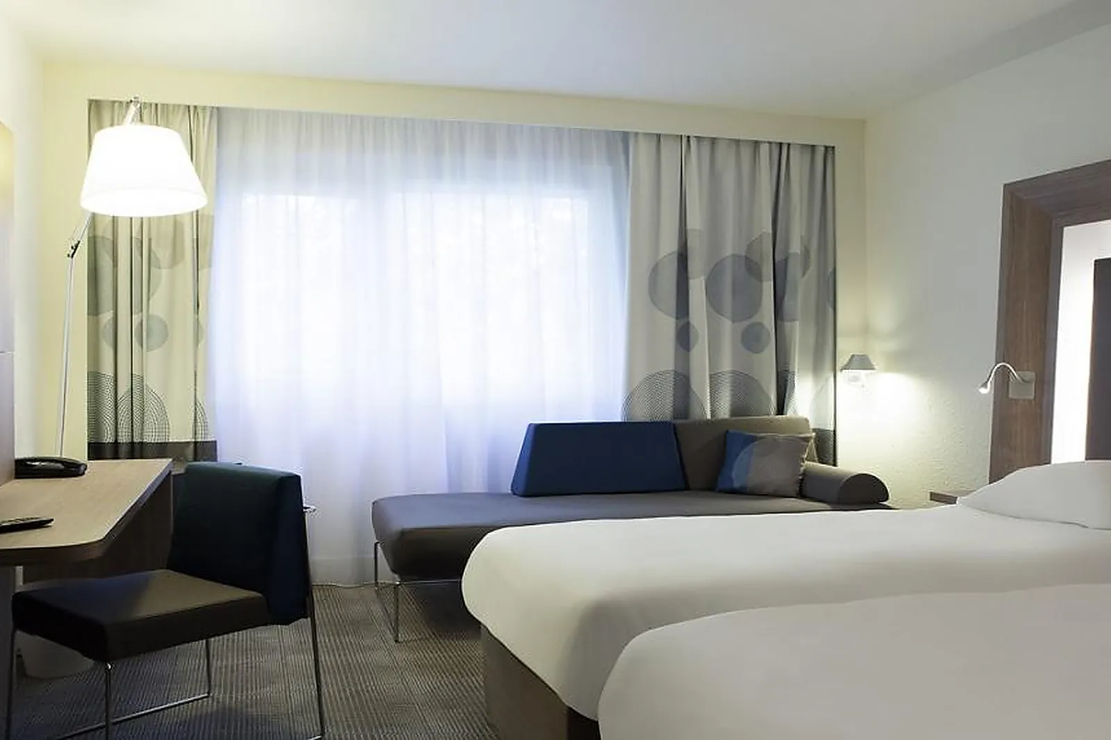 Lieux événementiels, HÔTEL NOVOTEL PARIS LA DÉFENSE ESPLANADE