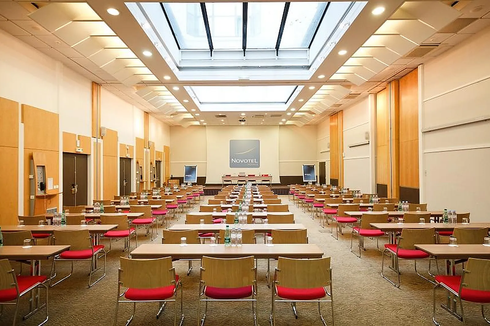 Hôtel, HÔTEL NOVOTEL PARIS PONT DE SÈVRES