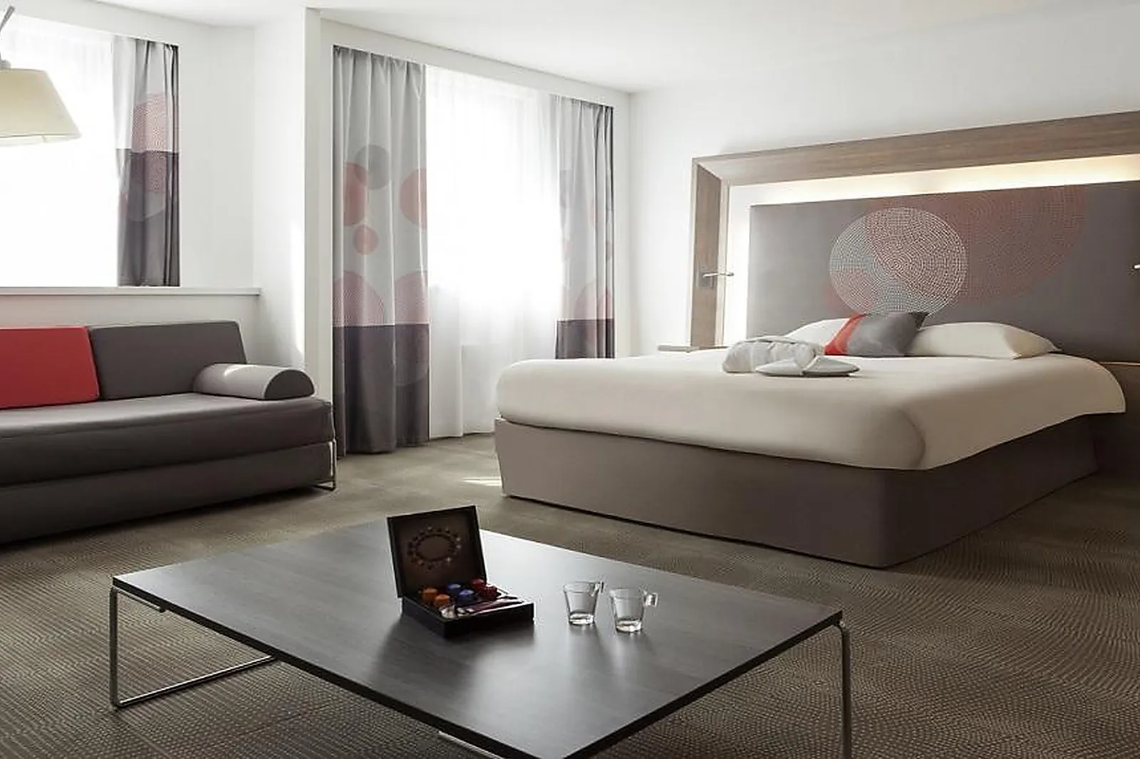 Hôtel, HÔTEL NOVOTEL PARIS PONT DE SÈVRES