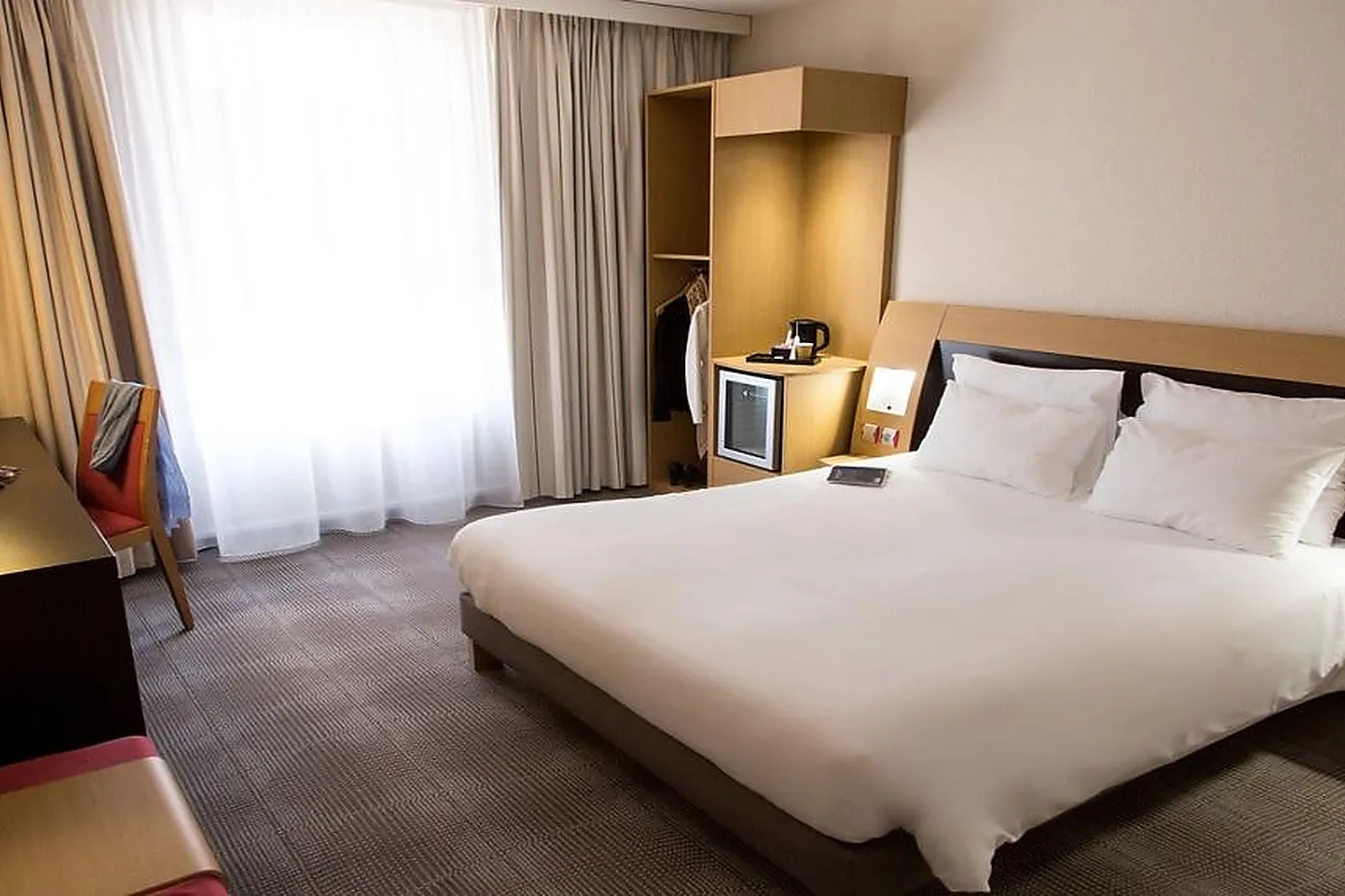 Lieux événementiels, HÔTEL NOVOTEL PERPIGNAN RIVESALTES