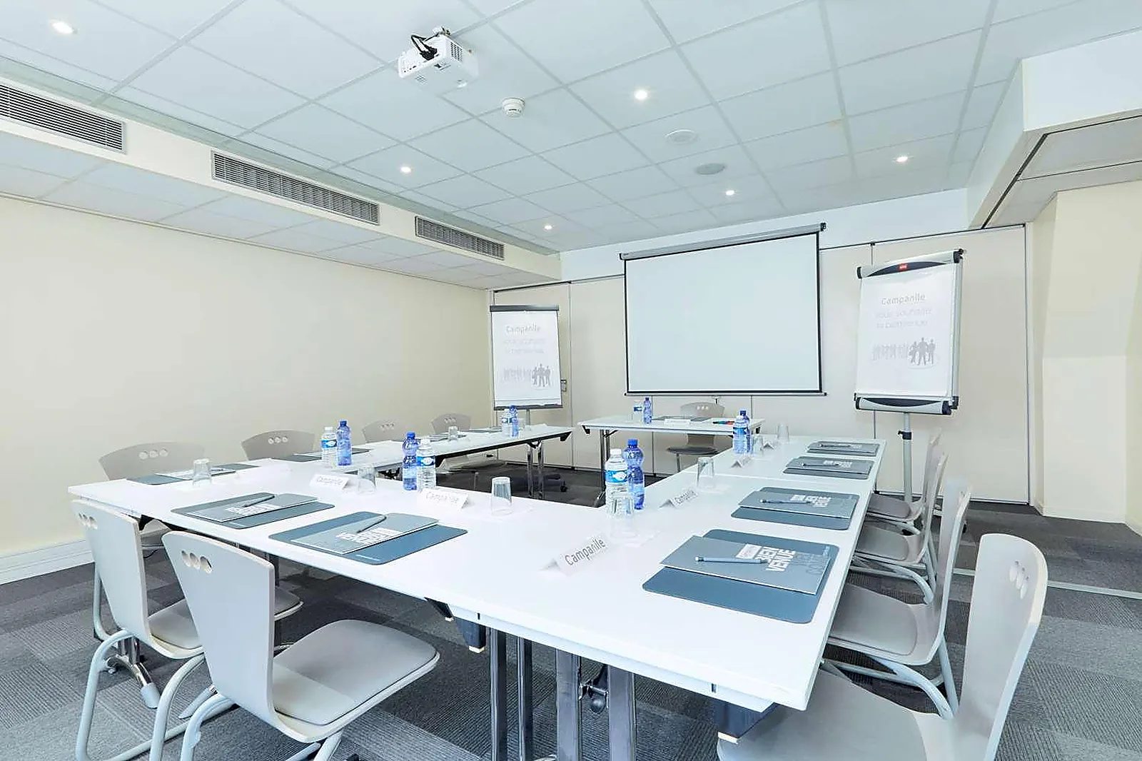 Hôtel, HÔTEL RESTAURANT CAMPANILE LYON GARE PART DIEU