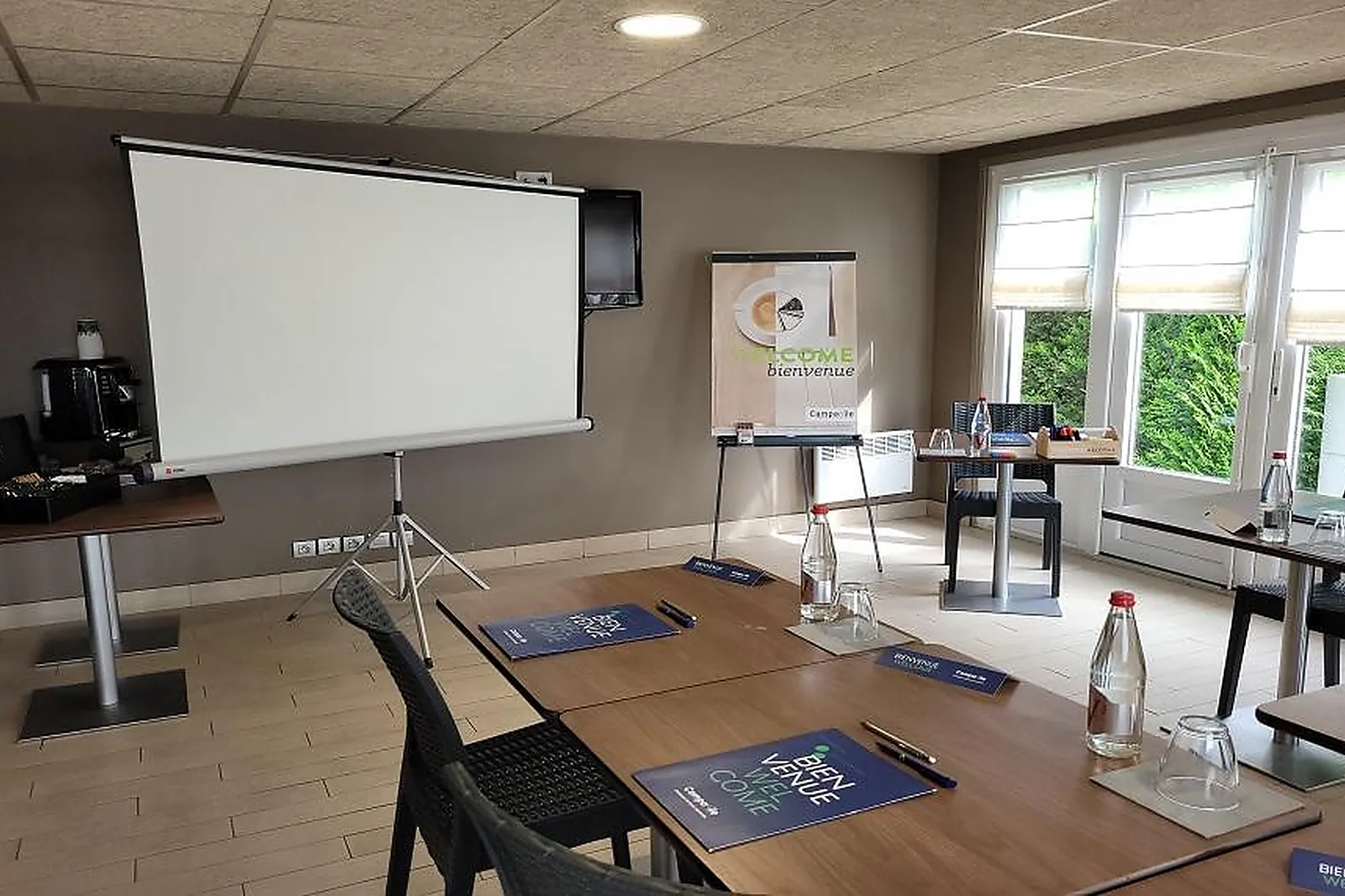 Lieux événementiels, HÔTEL RESTAURANT CAMPANILE SAINT-QUENTIN