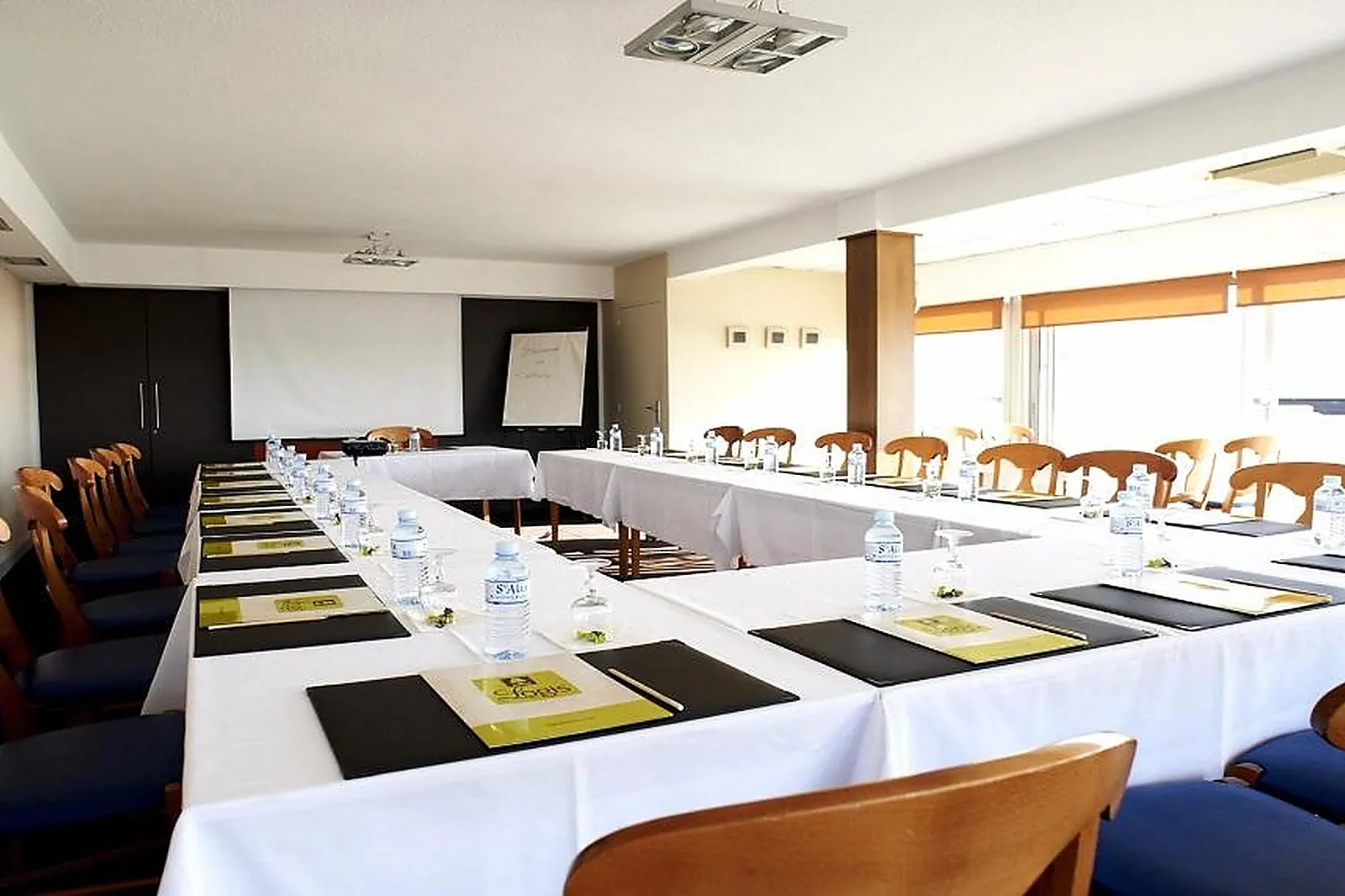 Hôtel, HÔTEL RESTAURANT LE CALLUNA