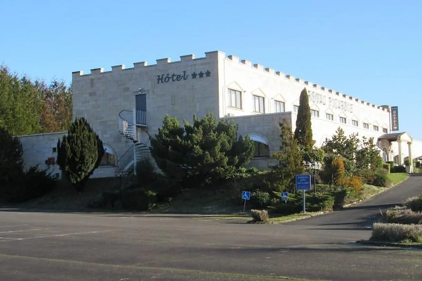 Hôtel, HÔTEL RESTAURANT LE ROYAL PICARDIE