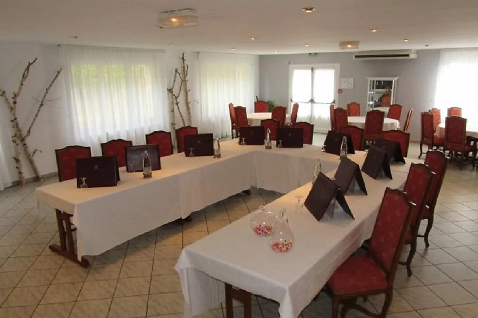 Hôtel, HÔTEL RESTAURANT LE ROYAL PICARDIE