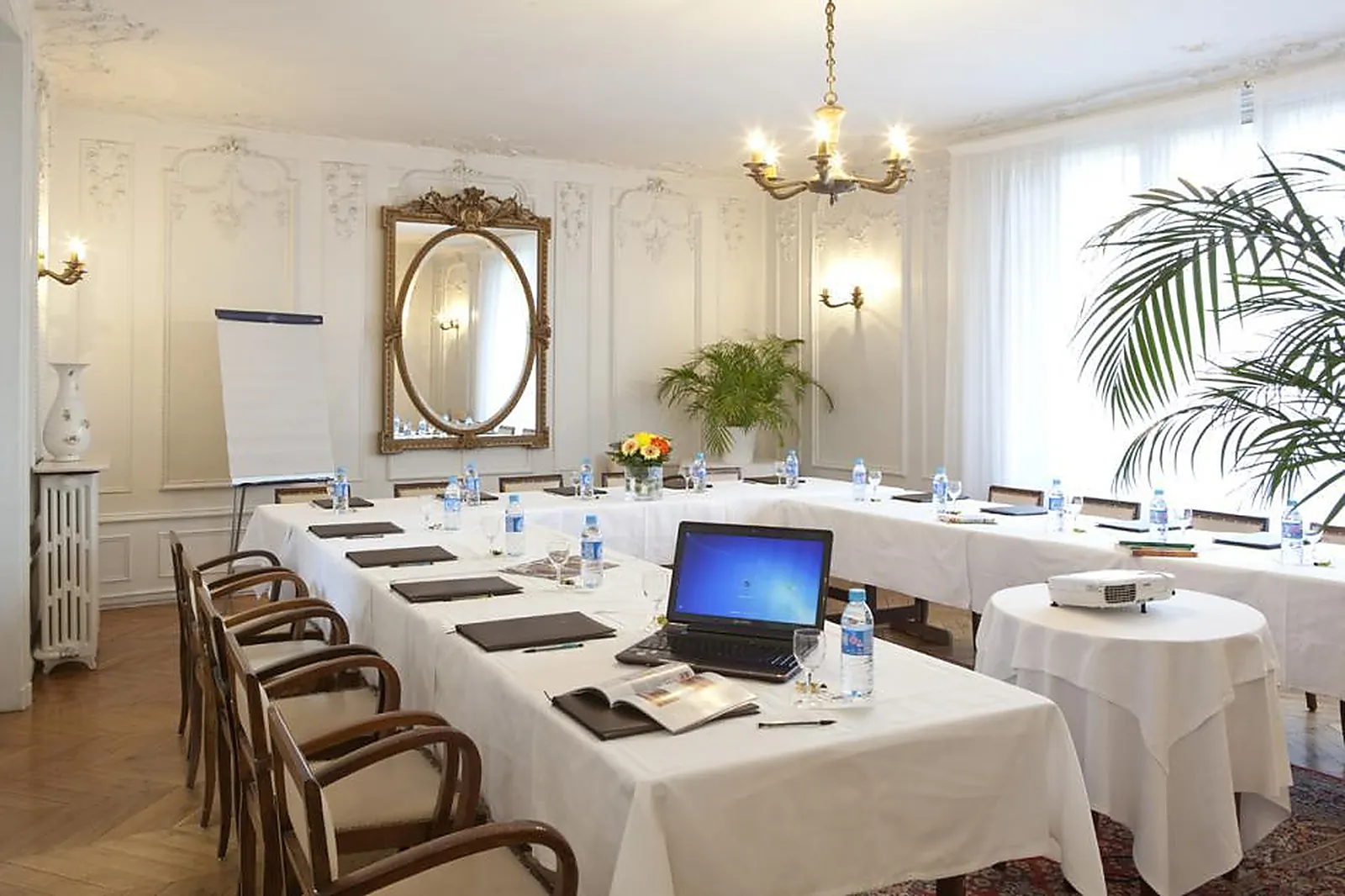 Hôtel, HÔTEL RESTAURANT ROYAL SAINT MART