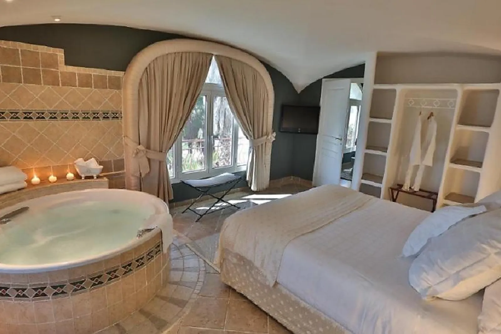 Lieux événementiels, HÔTEL RESTAURANT SPA OSTELLA