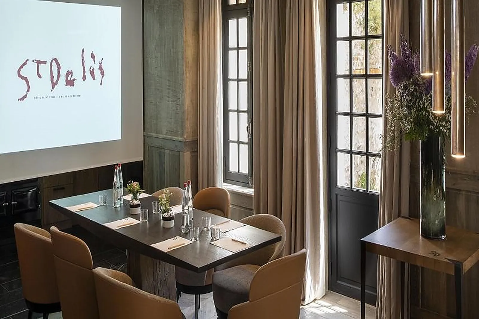 Lieux événementiels, HÔTEL SAINT-DELIS