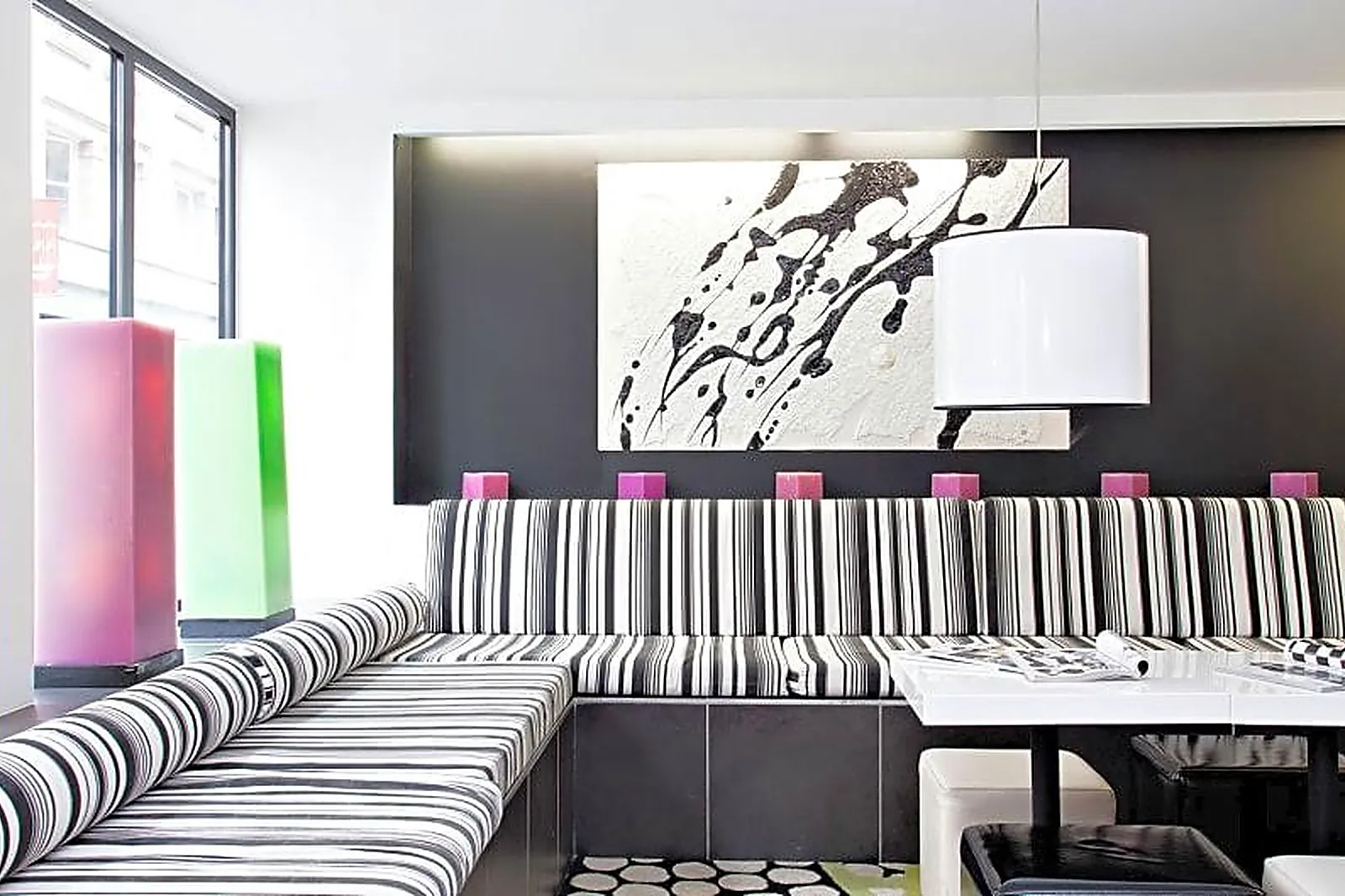 Hôtel, HÔTEL STANDARD DESIGN