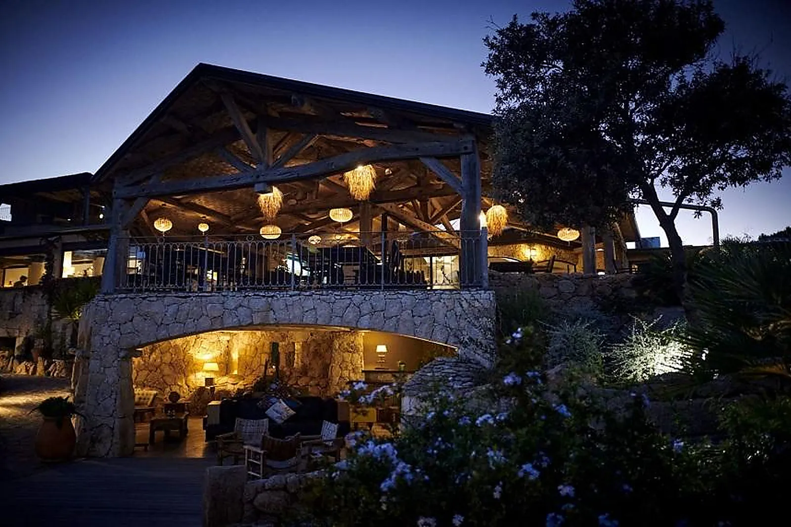 Lieux événementiels, HÔTEL U CAPU BIANCU