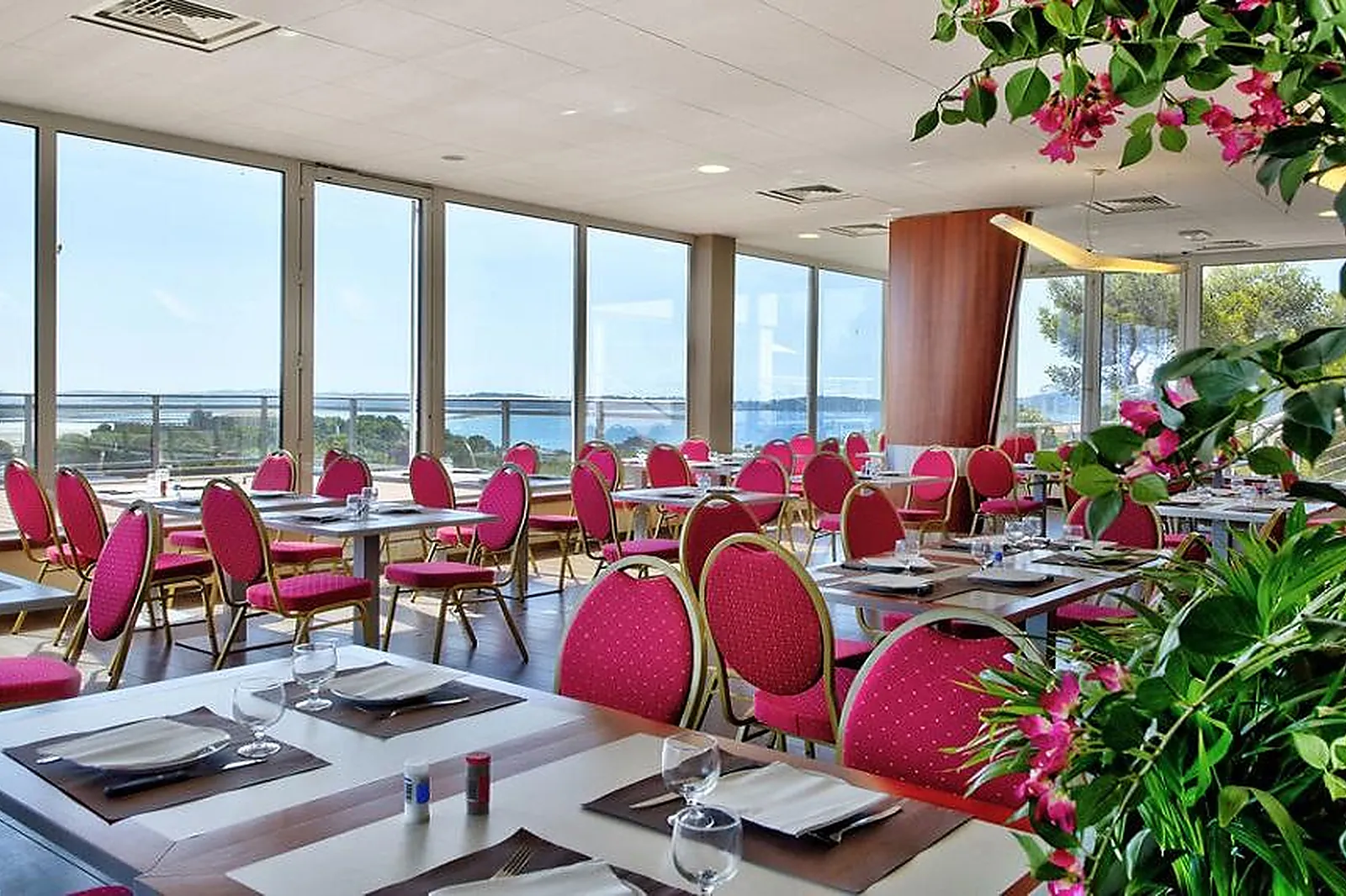 Lieux événementiels, HÔTEL CLUB LA FONT DES HORTS