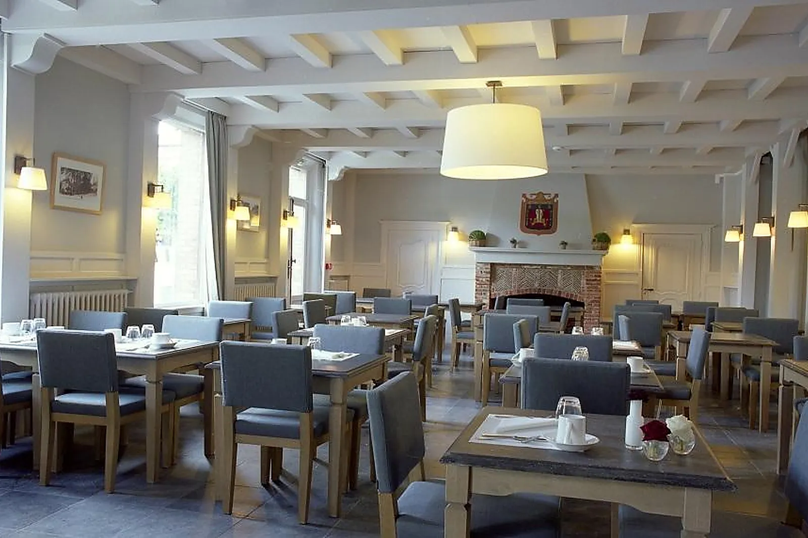 Hôtel, HÔTEL DE LA LICORNE & SPA