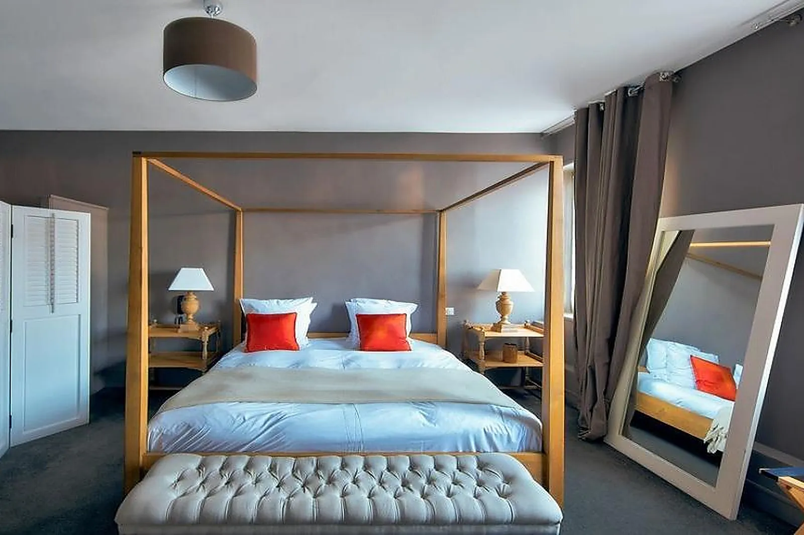 Hôtel, HÔTEL DE LA LICORNE & SPA