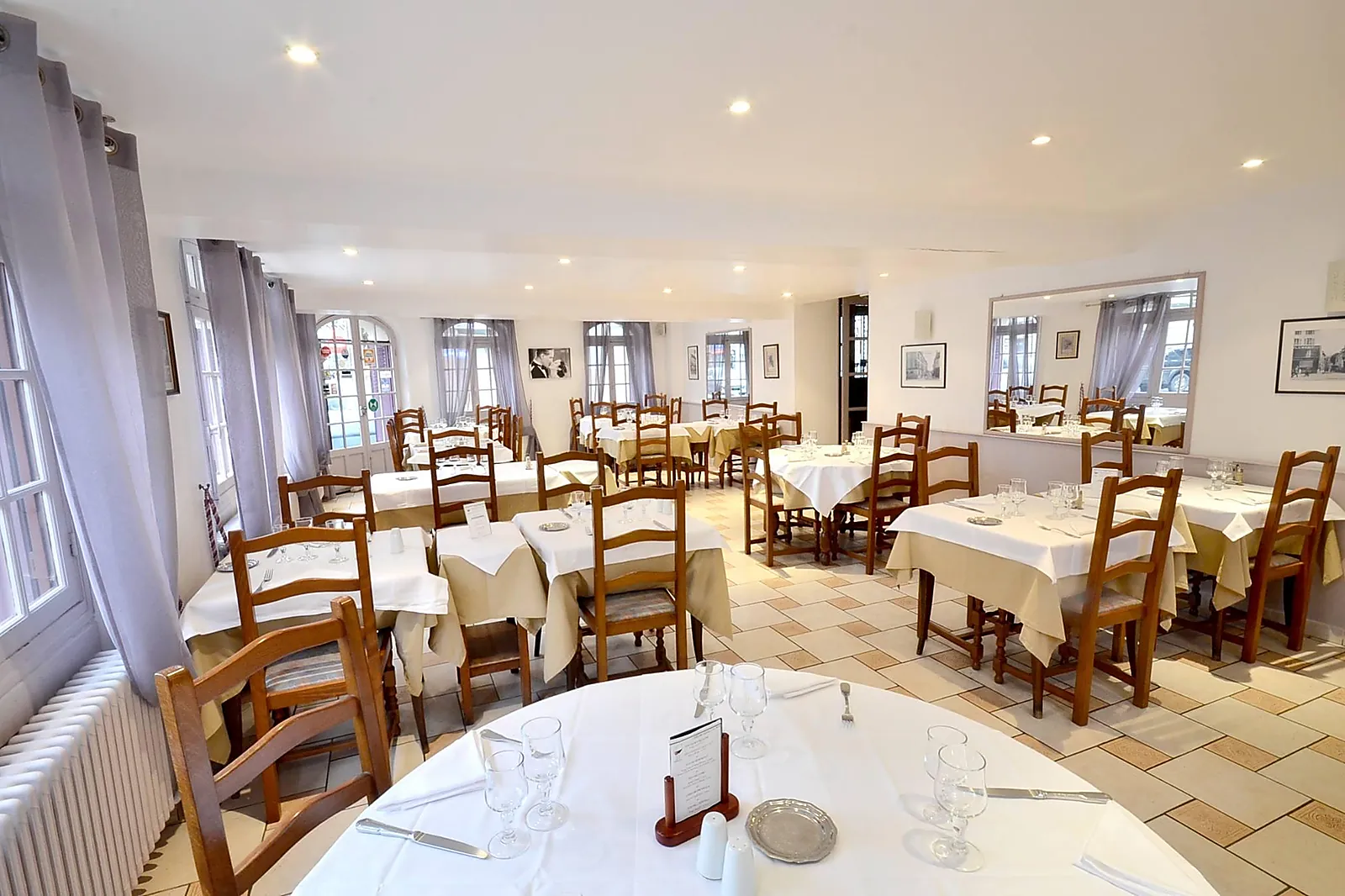 Lieux événementiels, HÔTEL DE L'OURS