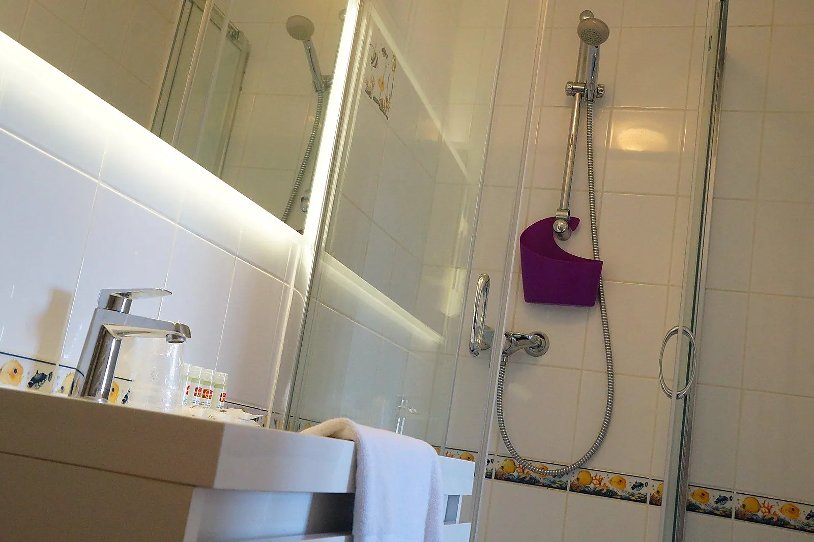 Lieux événementiels, HÔTEL ET STUDIOS LE MARINA