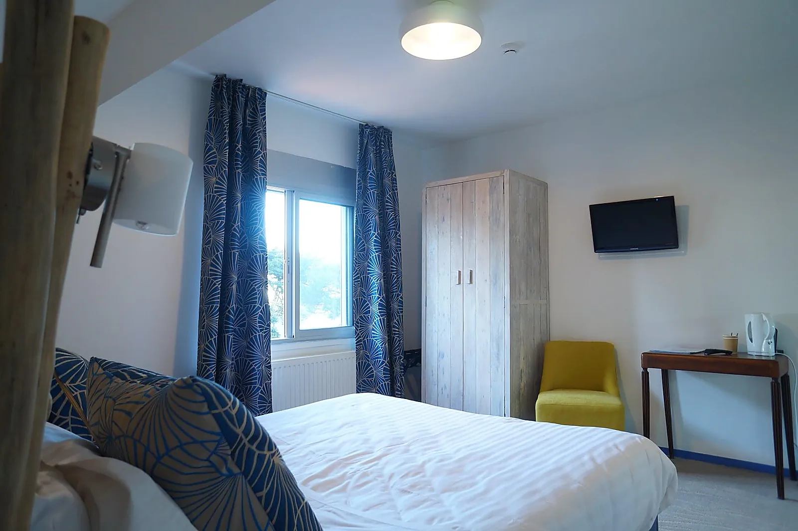 Lieux événementiels, HÔTEL ET STUDIOS LE MARINA