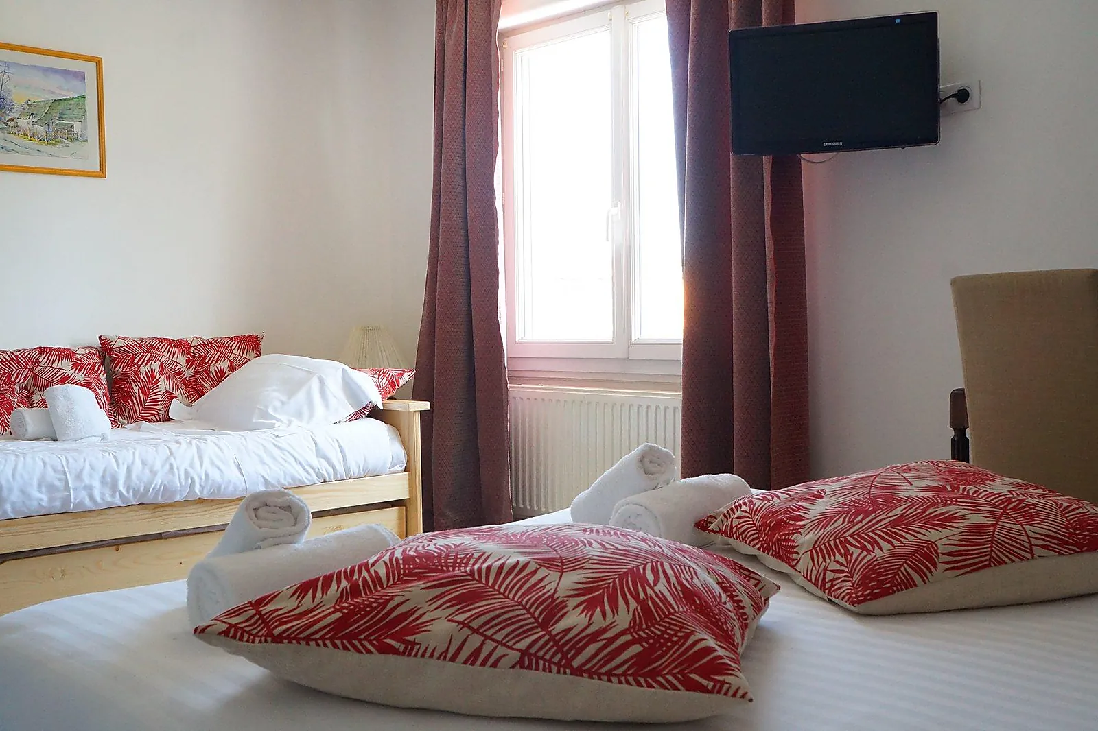 Lieux événementiels, HÔTEL ET STUDIOS LE MARINA