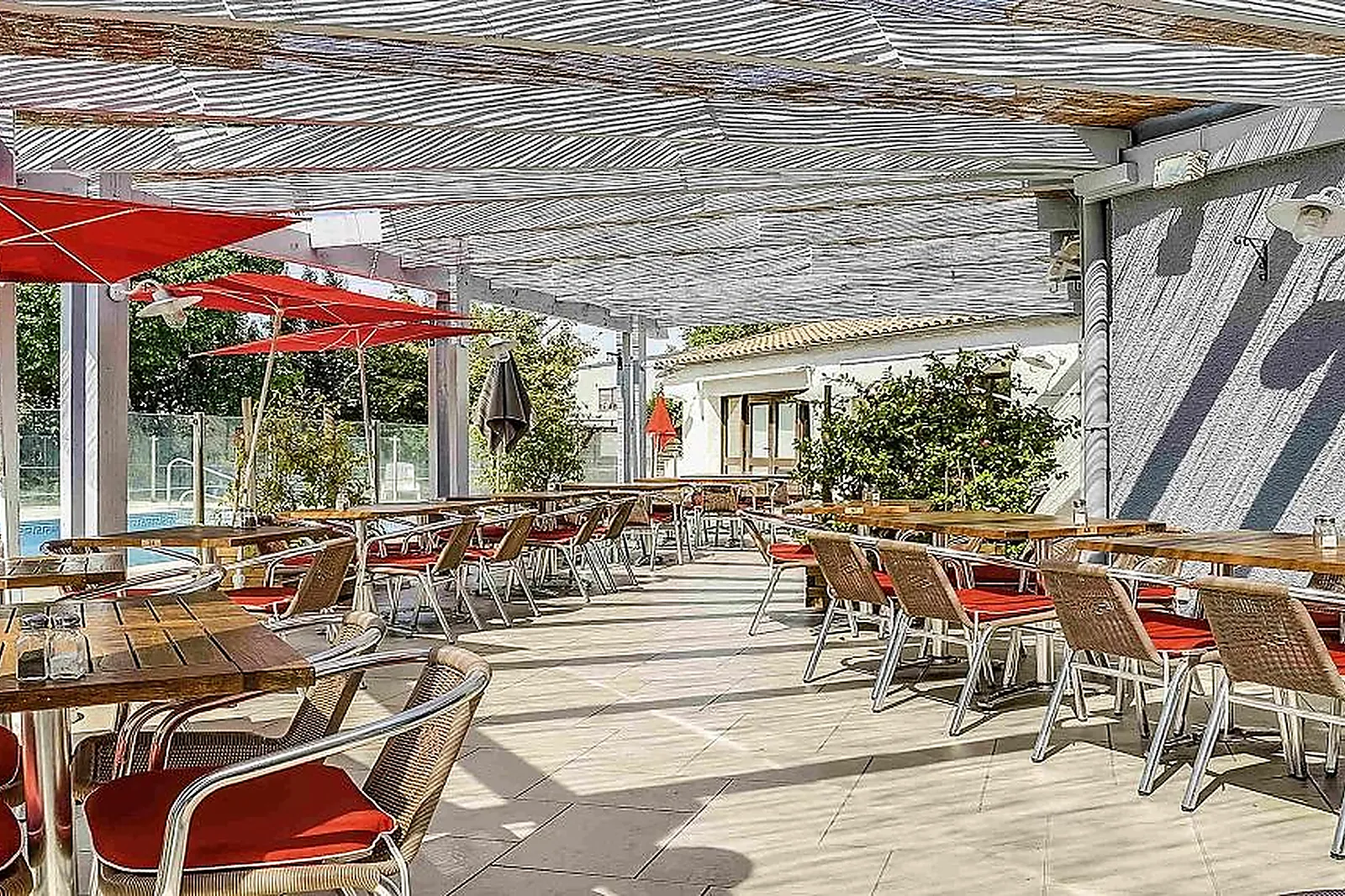 Lieux événementiels, HÔTEL IBIS SALON-DE-PROVENCE SUD