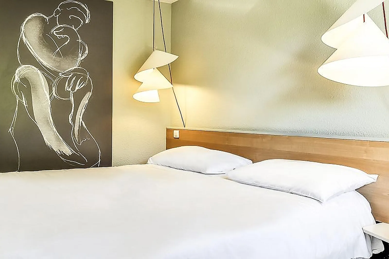 Lieux événementiels, HÔTEL IBIS SALON-DE-PROVENCE SUD