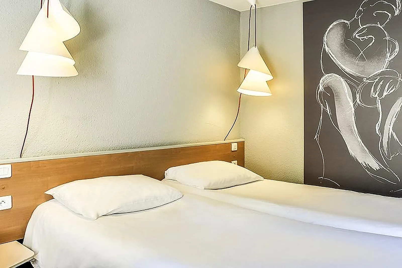 Lieux événementiels, HÔTEL IBIS SALON-DE-PROVENCE SUD