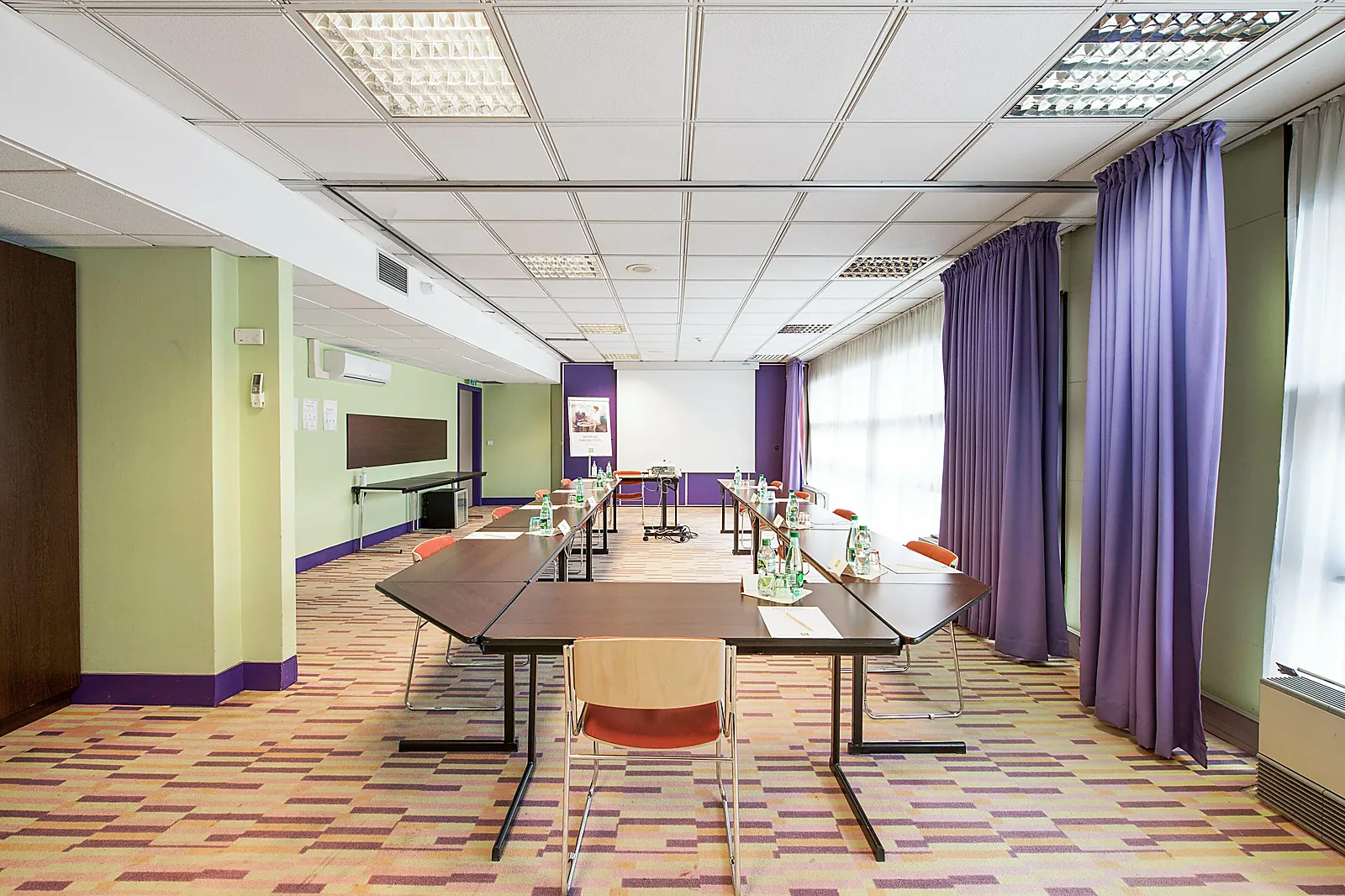 Lieux événementiels, HÔTEL IBIS STYLES ÉVRY CATHÉDRALE