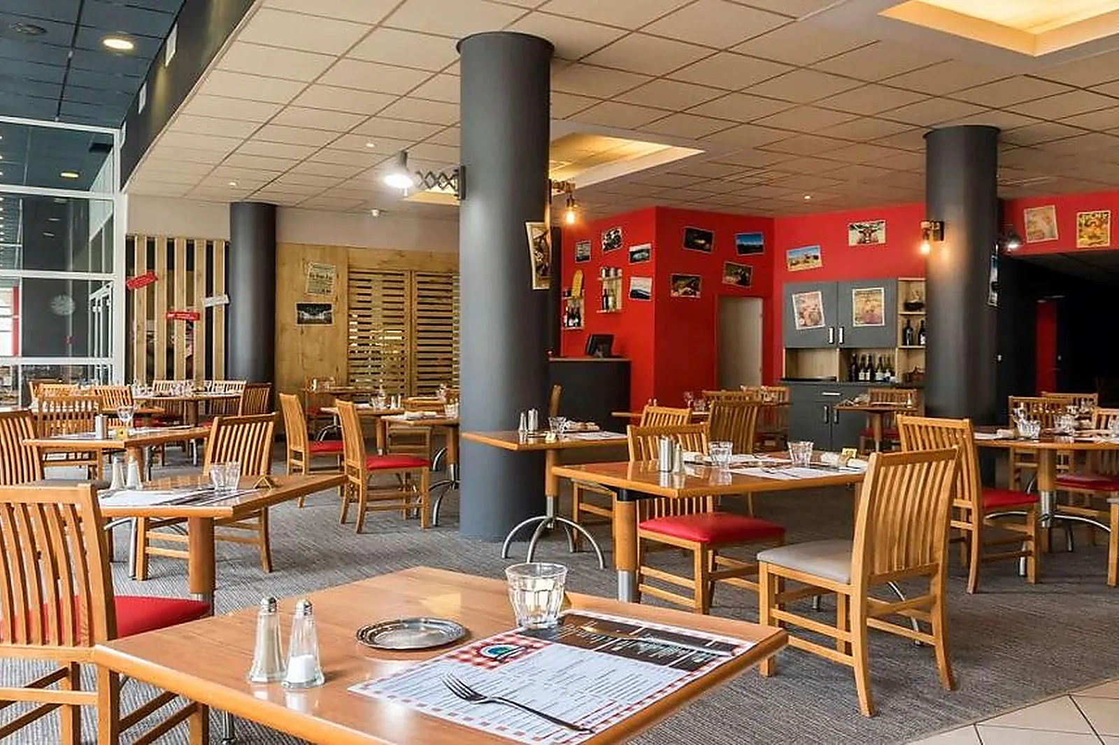 Lieux événementiels, HÔTEL IBIS VICHY