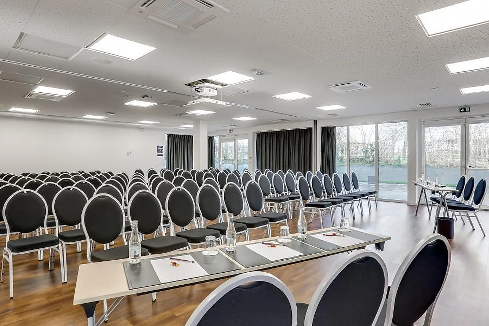 Hôtel, HÔTEL INITIAL BY BALLADINS LYON / VILLEFRANCHE-SUR-SAÔNE