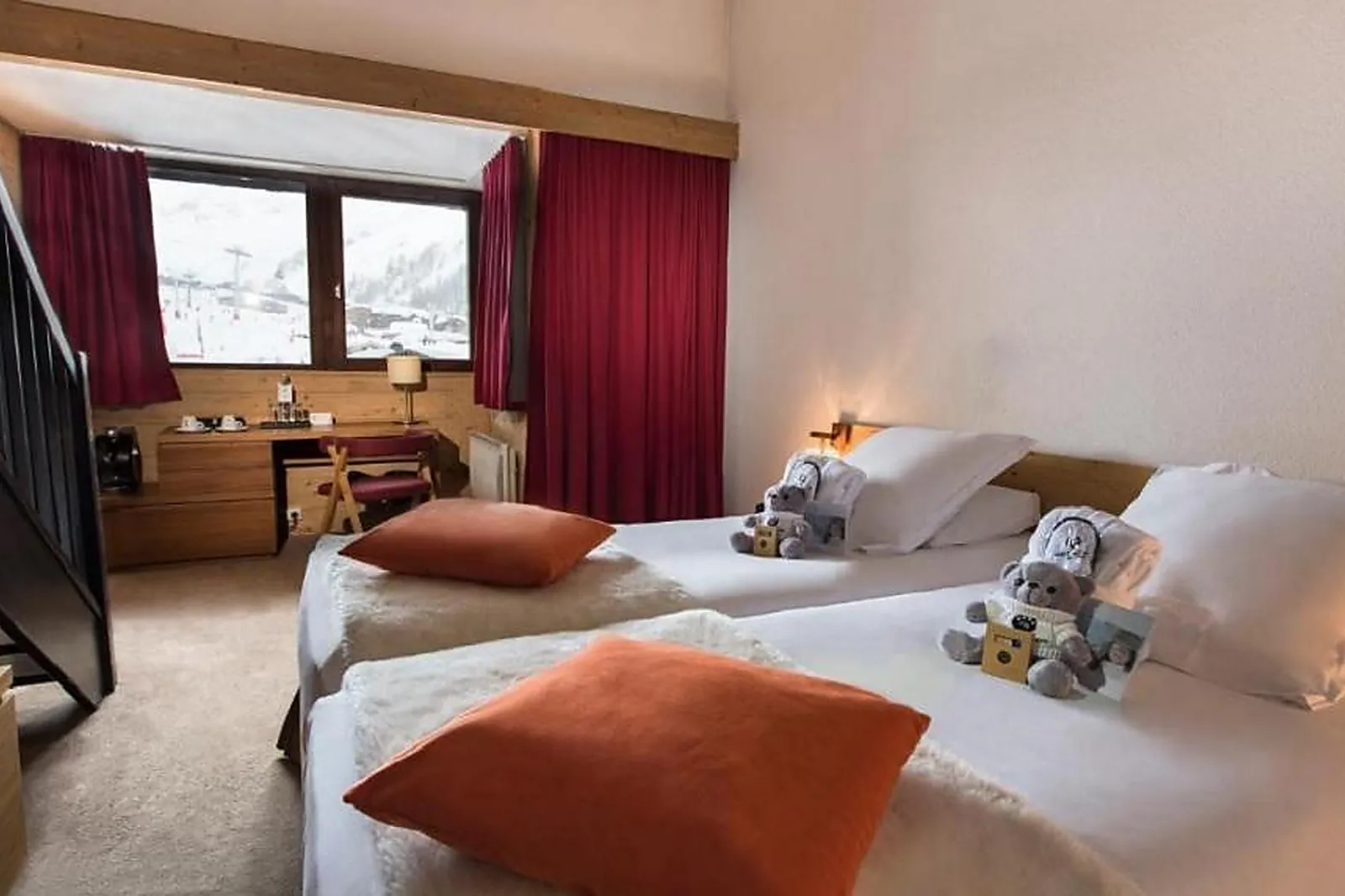 Lieux événementiels, HÔTEL L'AIGLE DES NEIGES