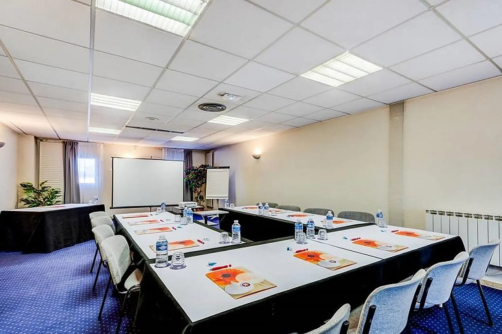 Hôtel, HÔTEL ÉCLIPSE LYON-DÉCINES