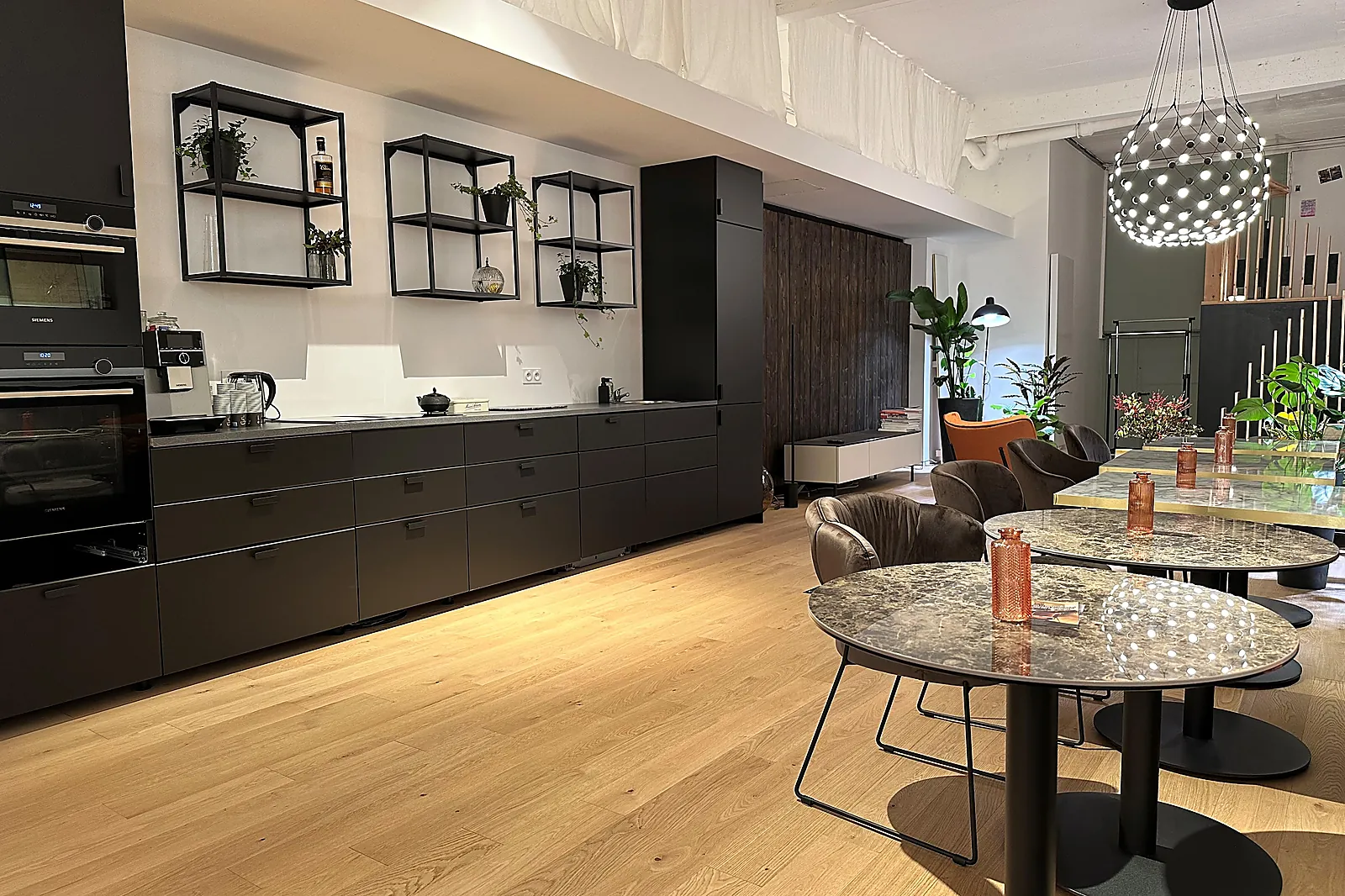 Lieux événementiels, INEX STUDIO