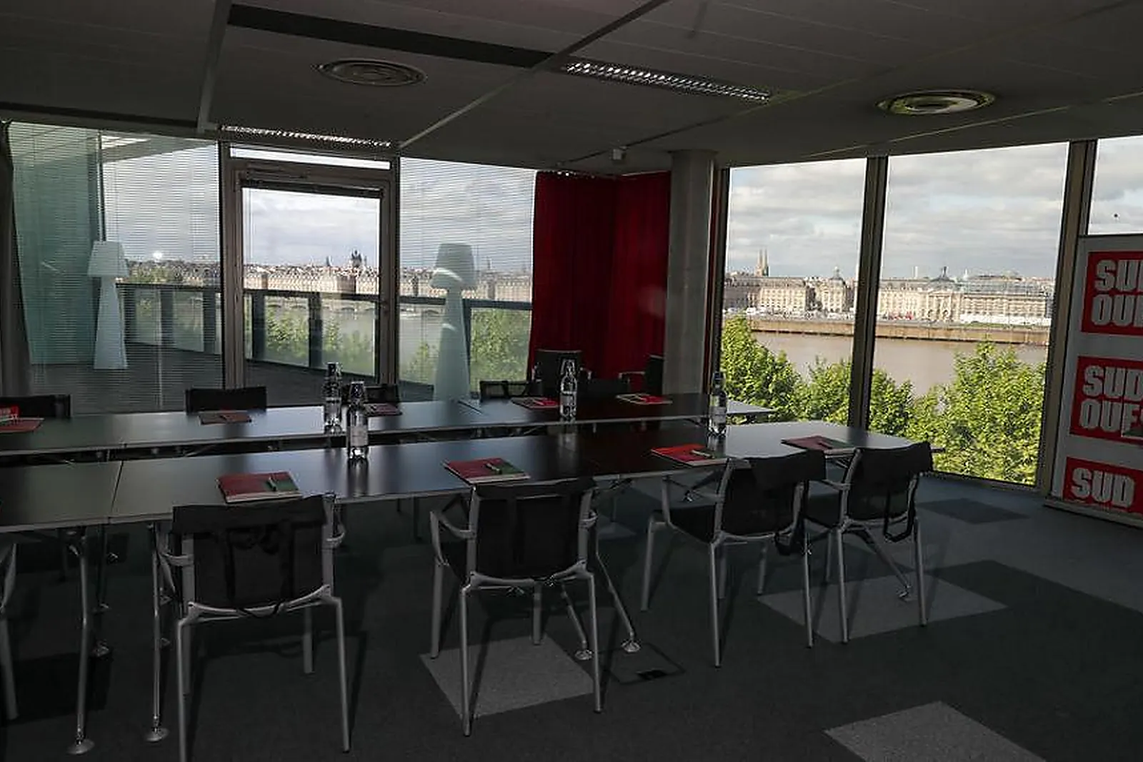 Lieux événementiels, JOURNAL SUD OUEST