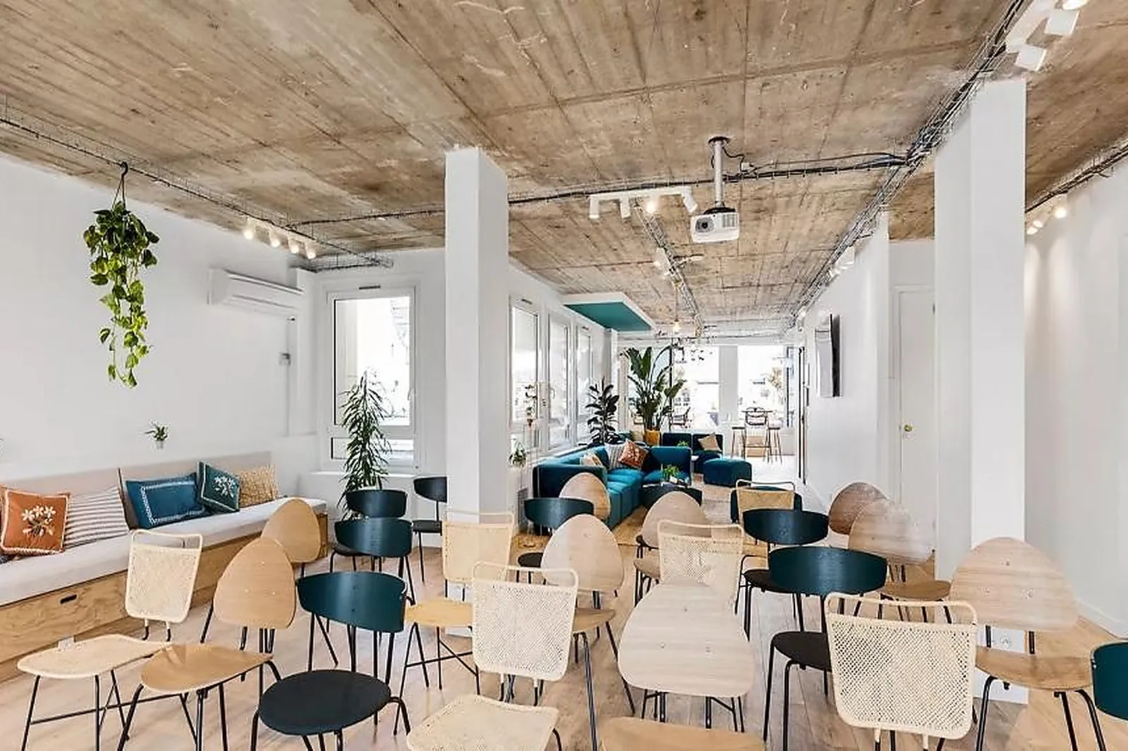 Lieux événementiels, KEEZE LA VOLIÈRE