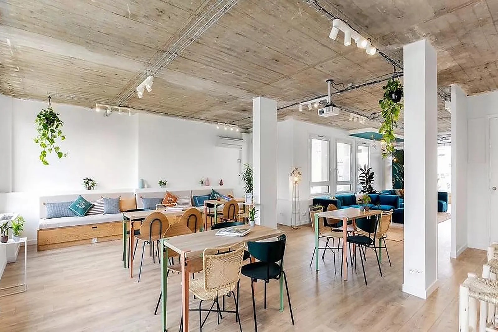 Lieux événementiels, KEEZE LA VOLIÈRE