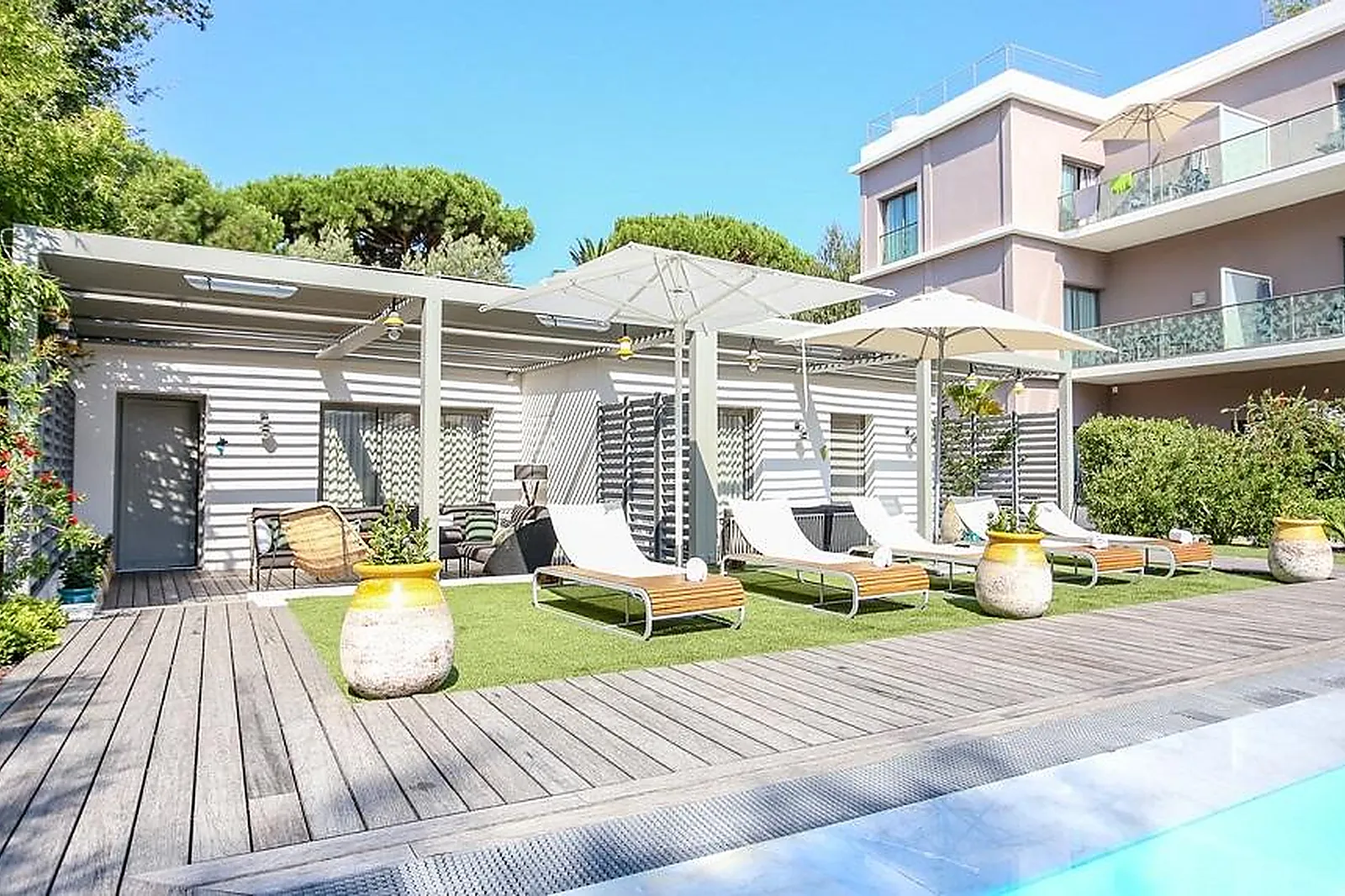 Lieux événementiels, KUBE SAINT TROPEZ HÔTEL