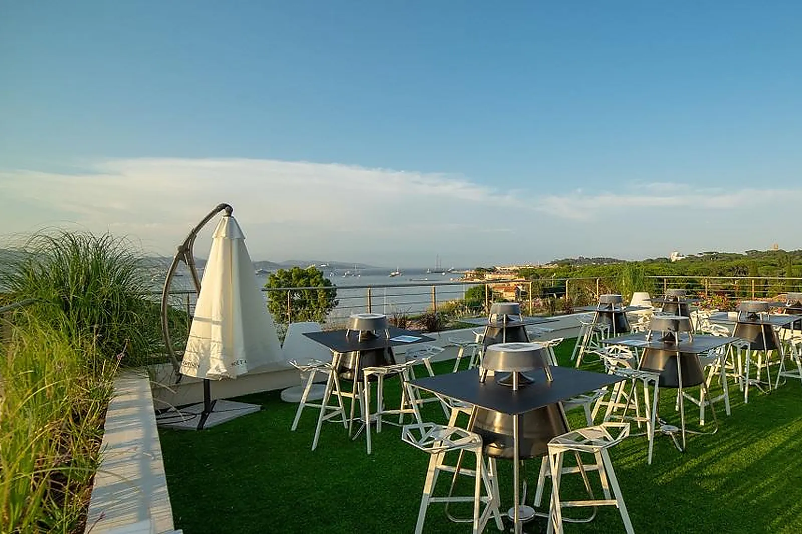 Lieux événementiels, KUBE SAINT TROPEZ HÔTEL