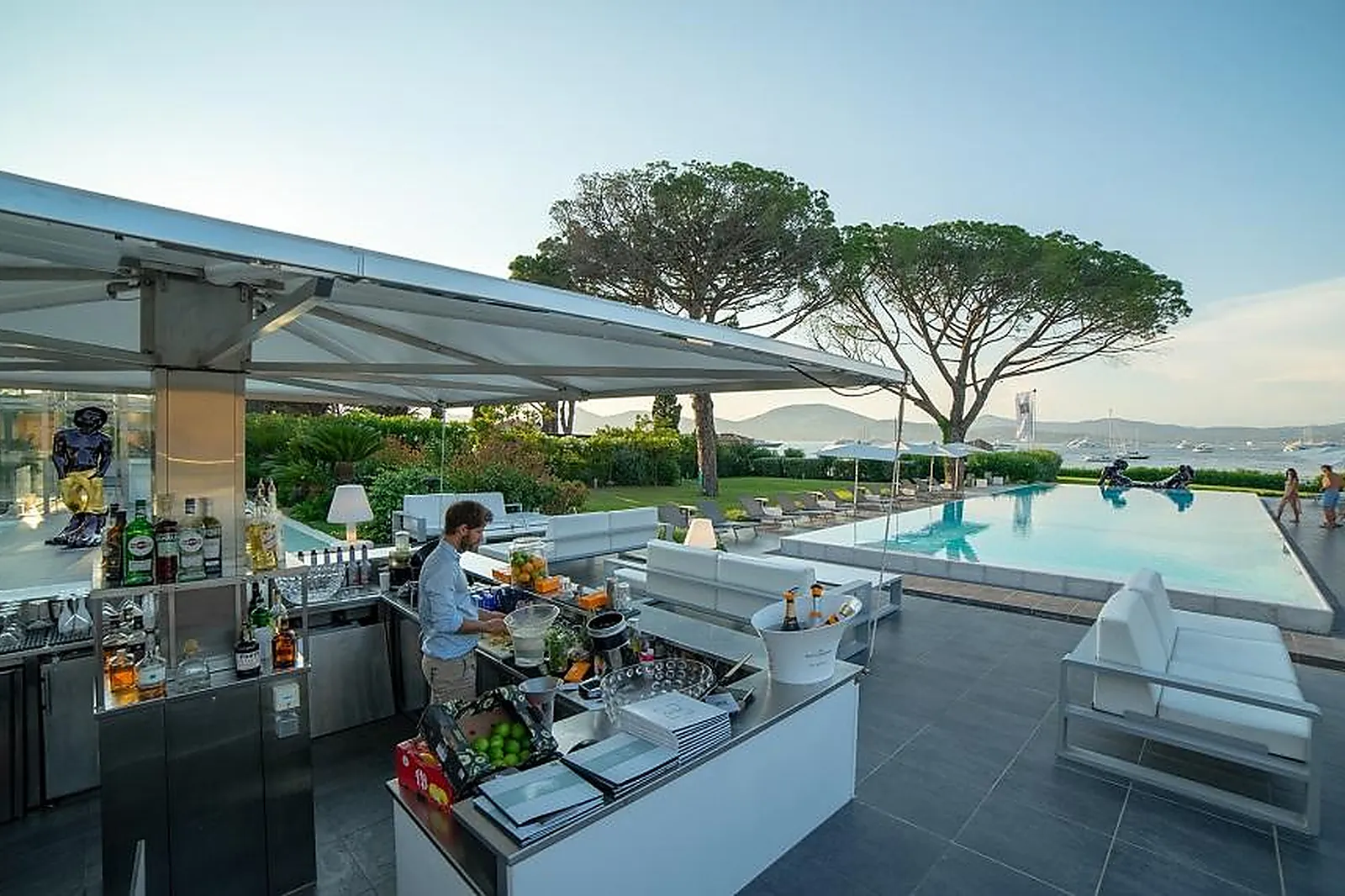 Lieux événementiels, KUBE SAINT TROPEZ HÔTEL