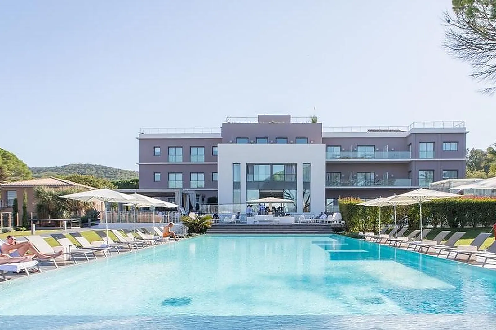 Lieux événementiels, KUBE SAINT TROPEZ HÔTEL