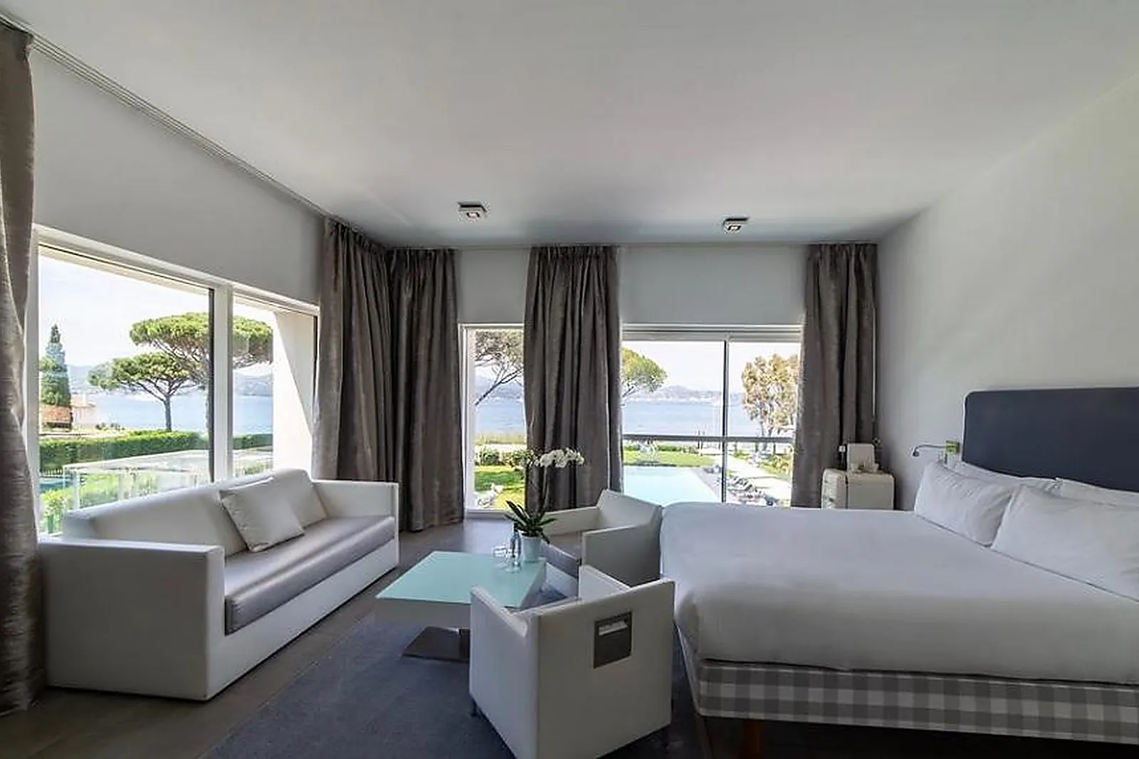 Lieux événementiels, KUBE SAINT TROPEZ HÔTEL