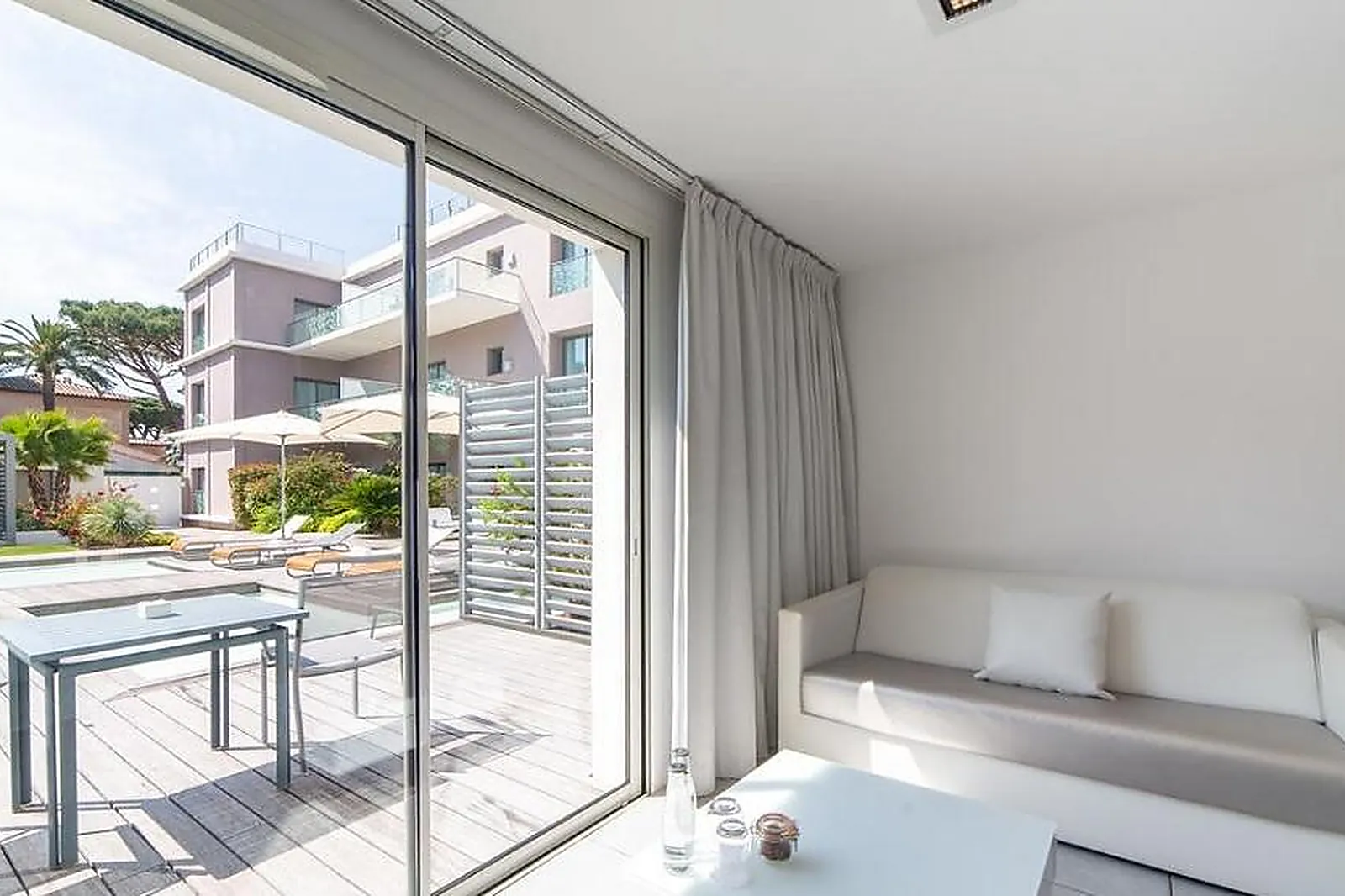 Lieux événementiels, KUBE SAINT TROPEZ HÔTEL