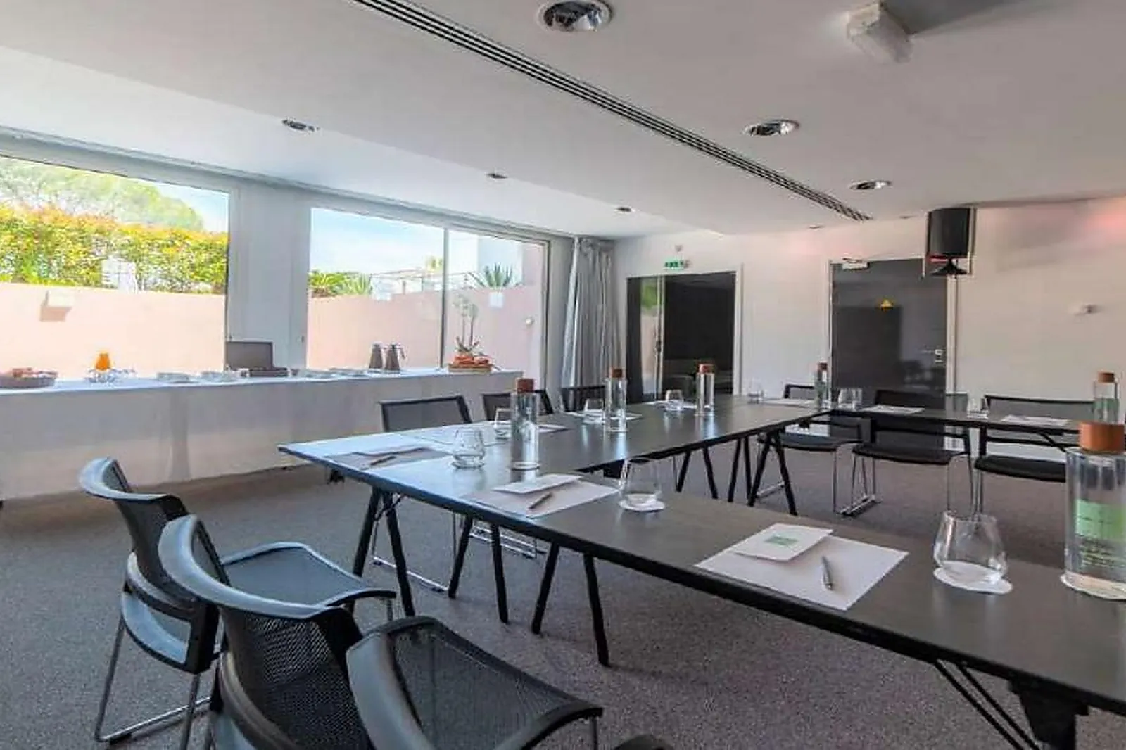 Lieux événementiels, KUBE SAINT TROPEZ HÔTEL