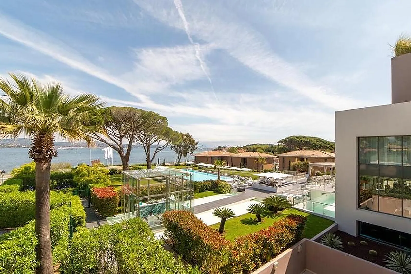 Lieux événementiels, KUBE SAINT TROPEZ HÔTEL