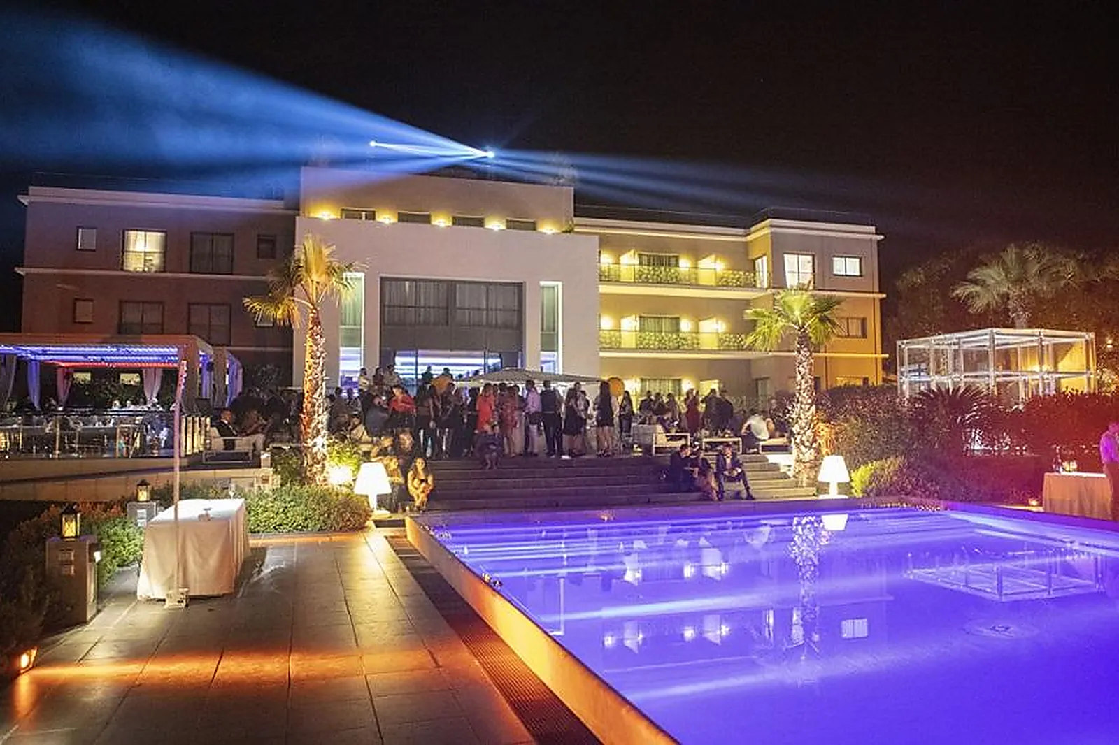 Lieux événementiels, KUBE SAINT TROPEZ HÔTEL