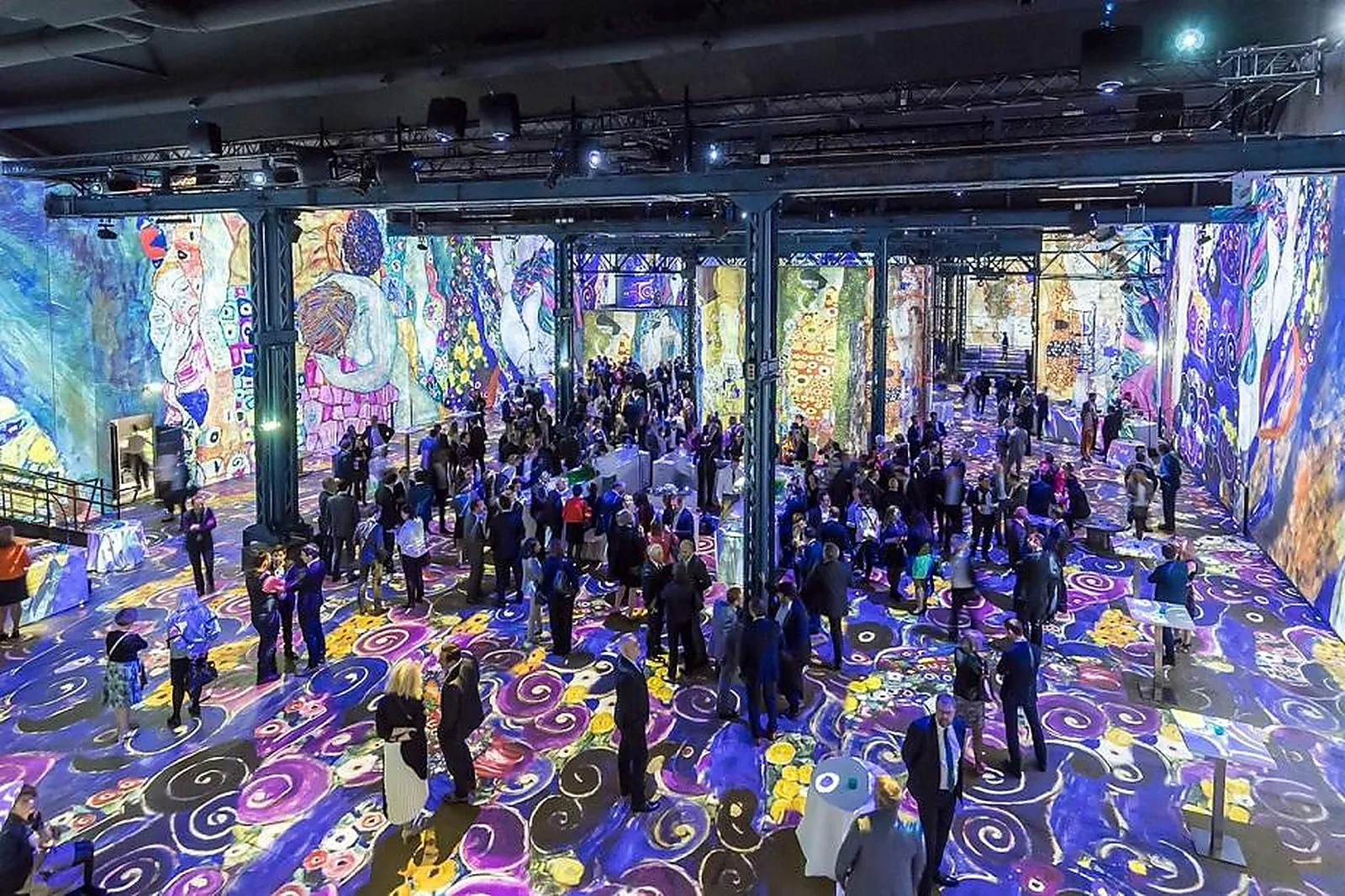 Lieux événementiels, L'ATELIER DES LUMIÈRES