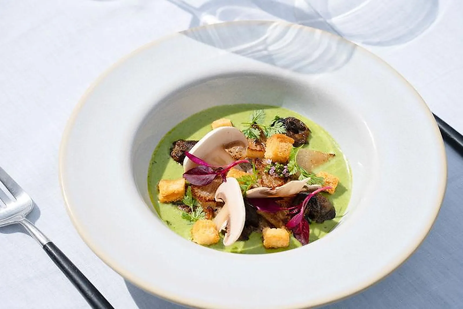 Lieux événementiels, L'AUBERGE DE LA SOURCE