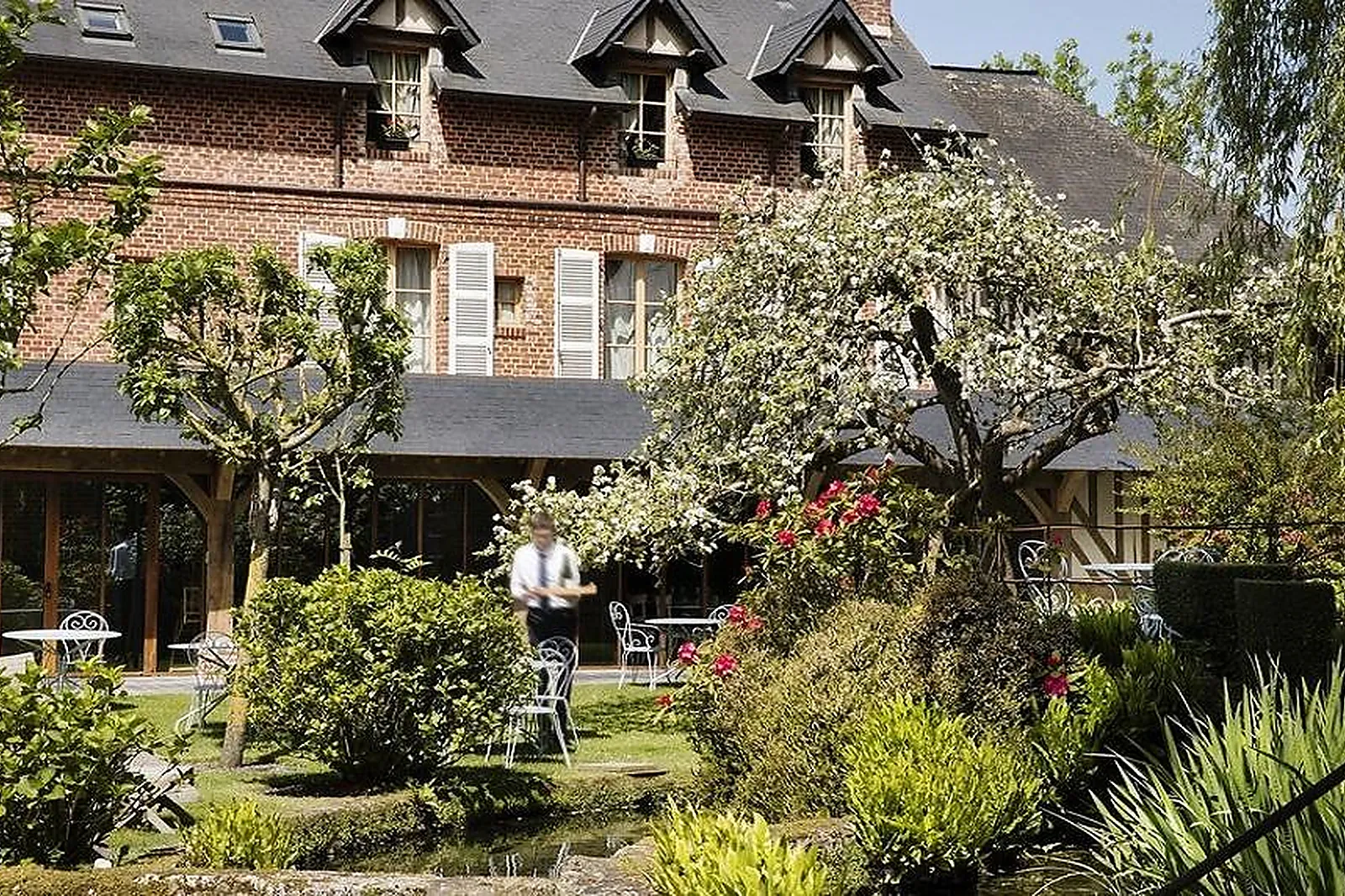 Lieux événementiels, L'AUBERGE DE LA SOURCE