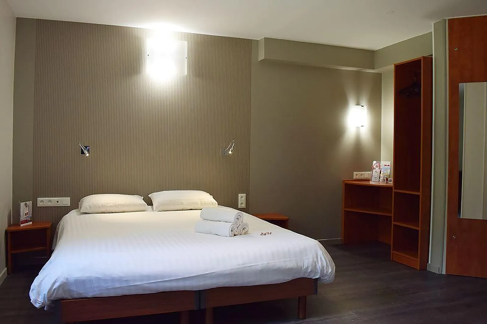 Salle de réception, L'EFFERVESCENCE