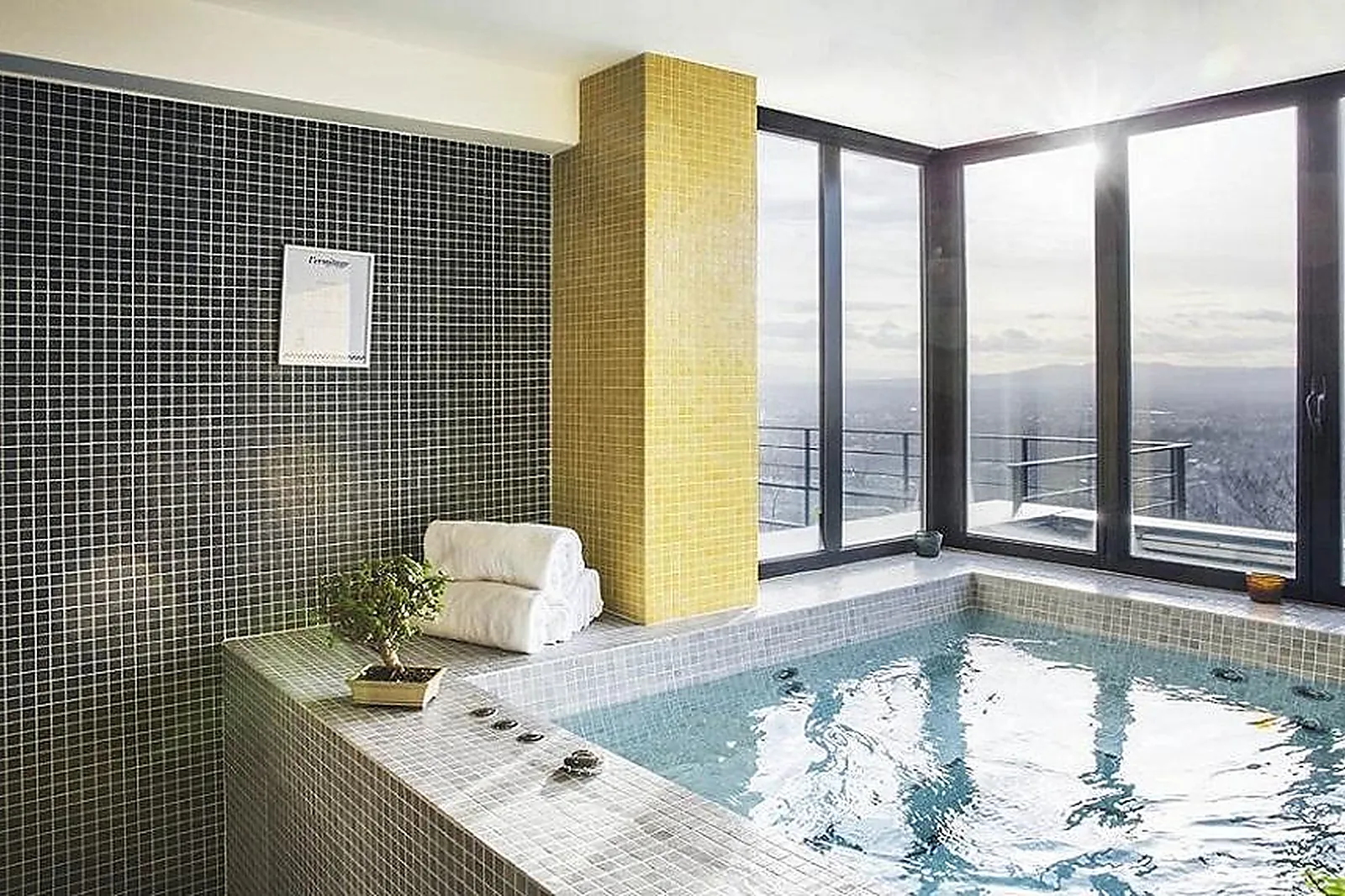 Lieux événementiels, L'ERMITAGE HÔTEL